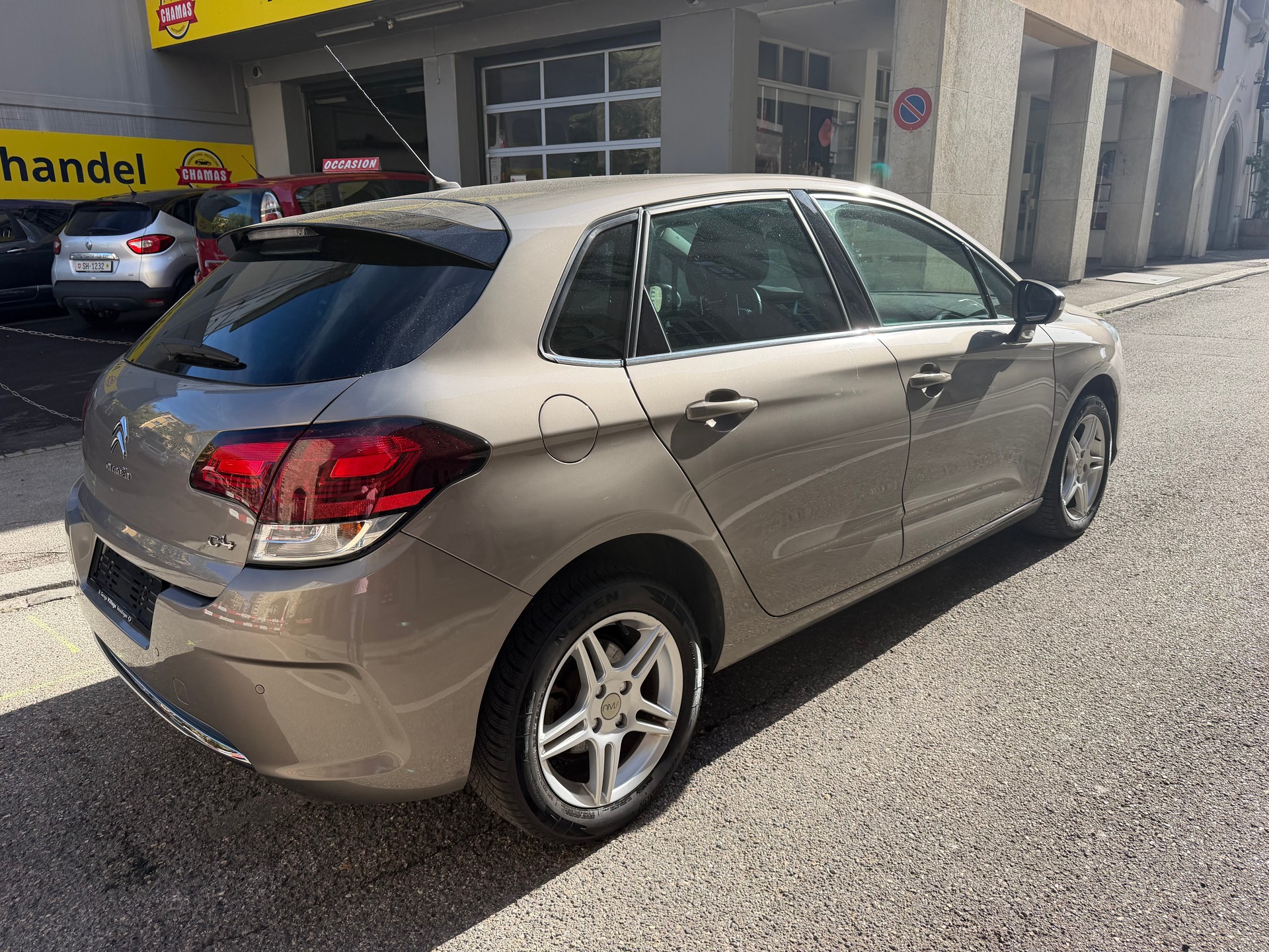 CITROEN C4 1.2 Pure Tech Feel Automatic-image-11