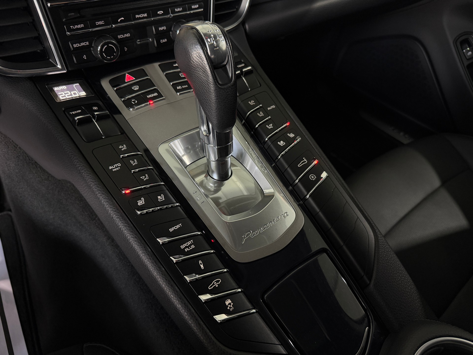 PORSCHE Panamera 3.0 Diesel Tiptronic-image-11