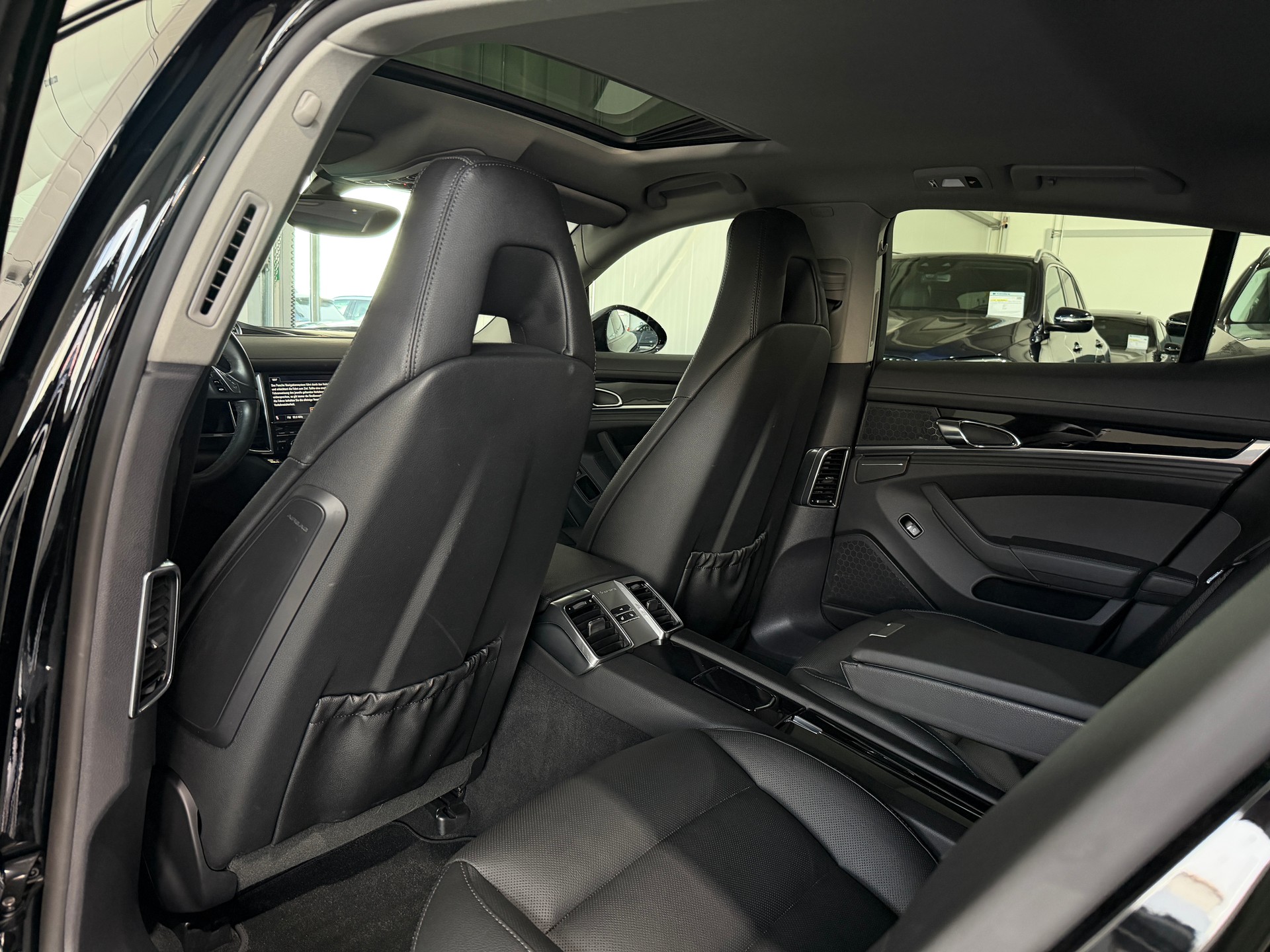 PORSCHE Panamera 3.0 Diesel Tiptronic-image-13