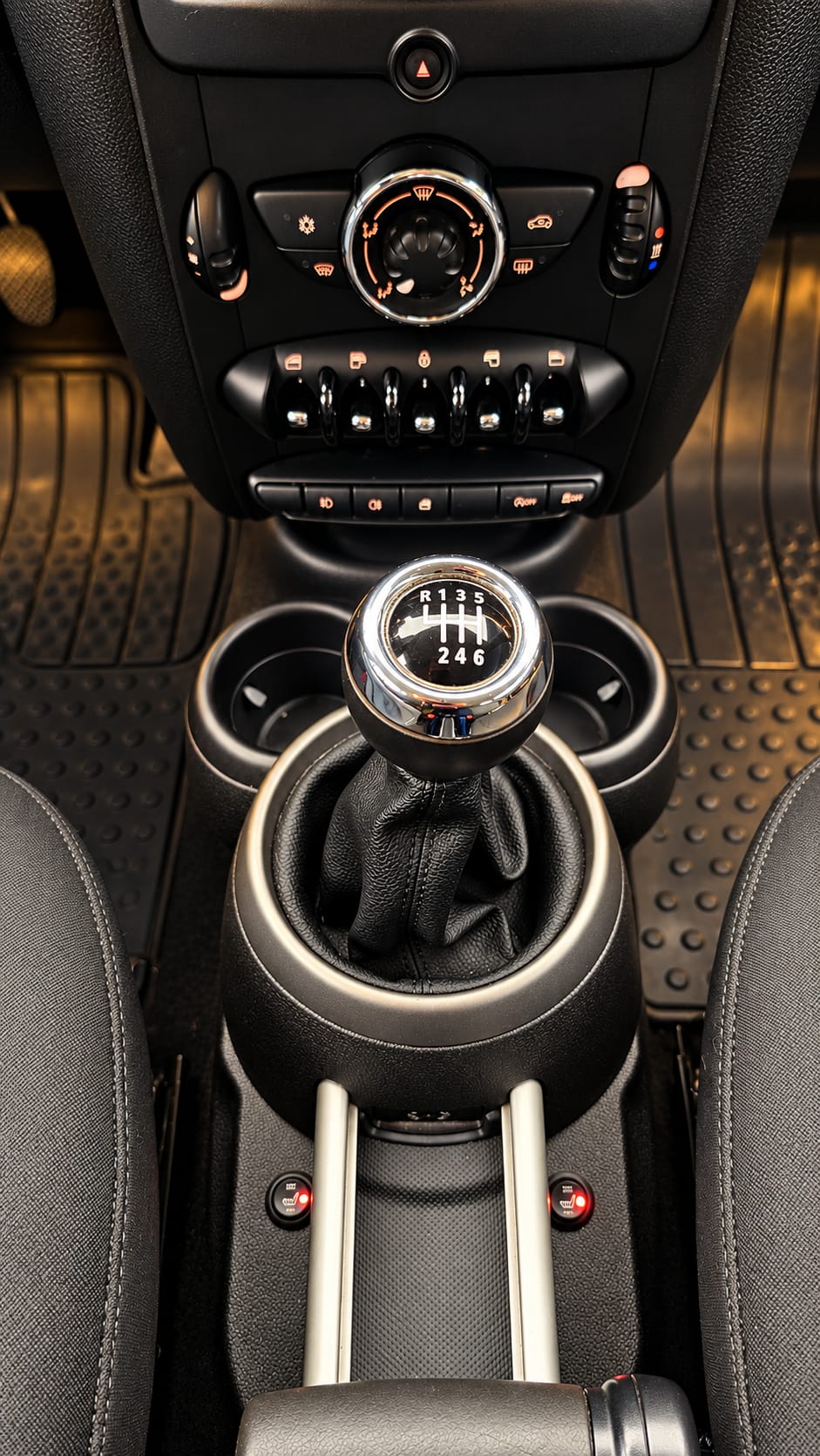 MINI Countryman Cooper D ALL4-image-8