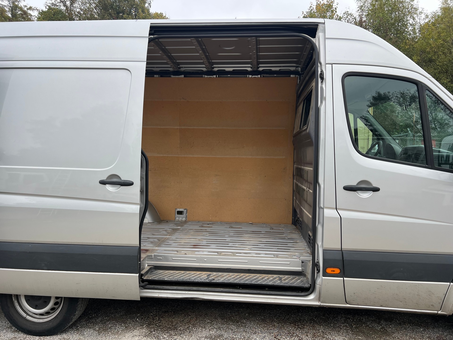 VW Crafter 35 2.5 TDI 136 PS-image-5