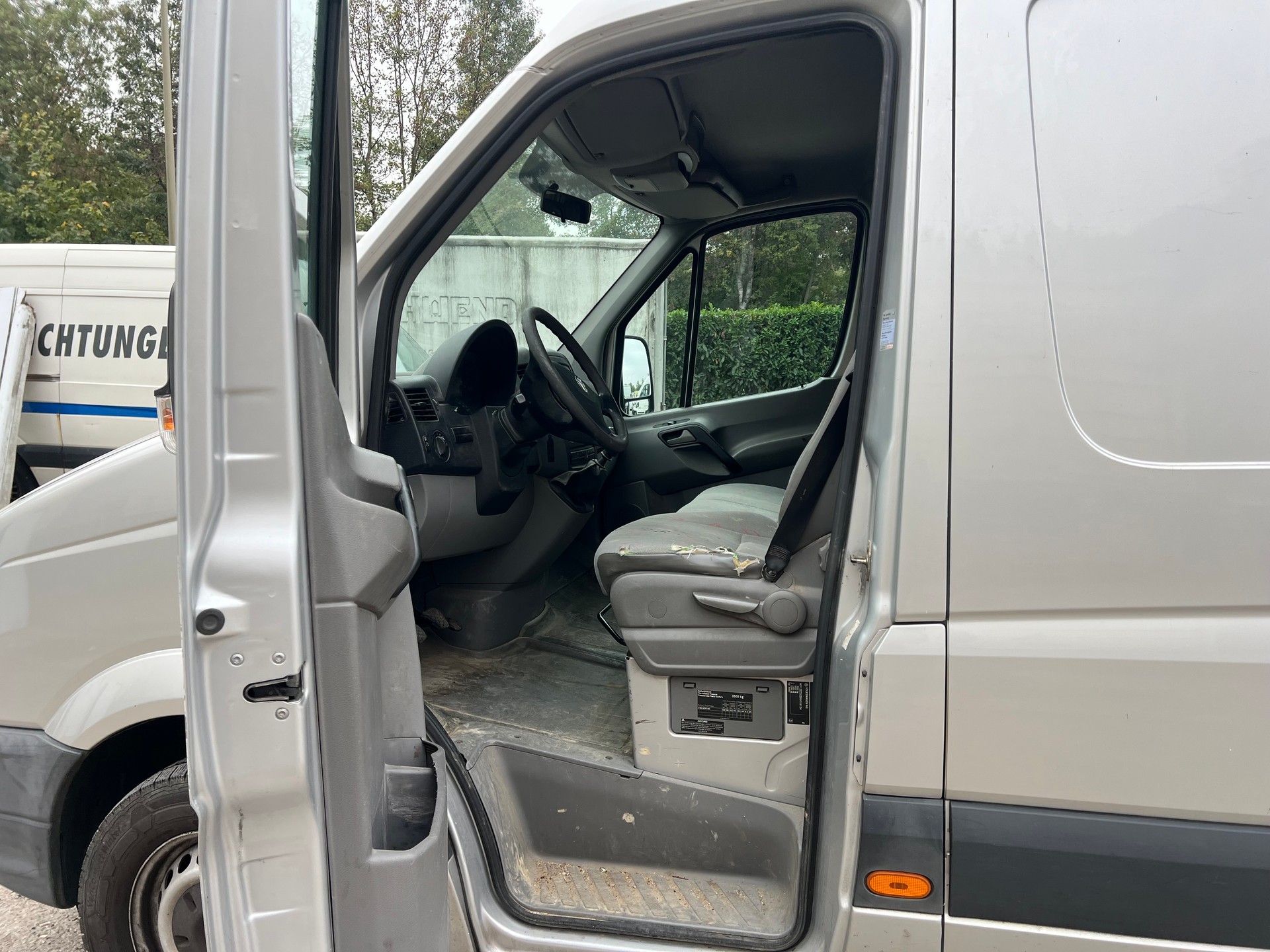 VW Crafter 35 2.5 TDI 136 PS-image-6