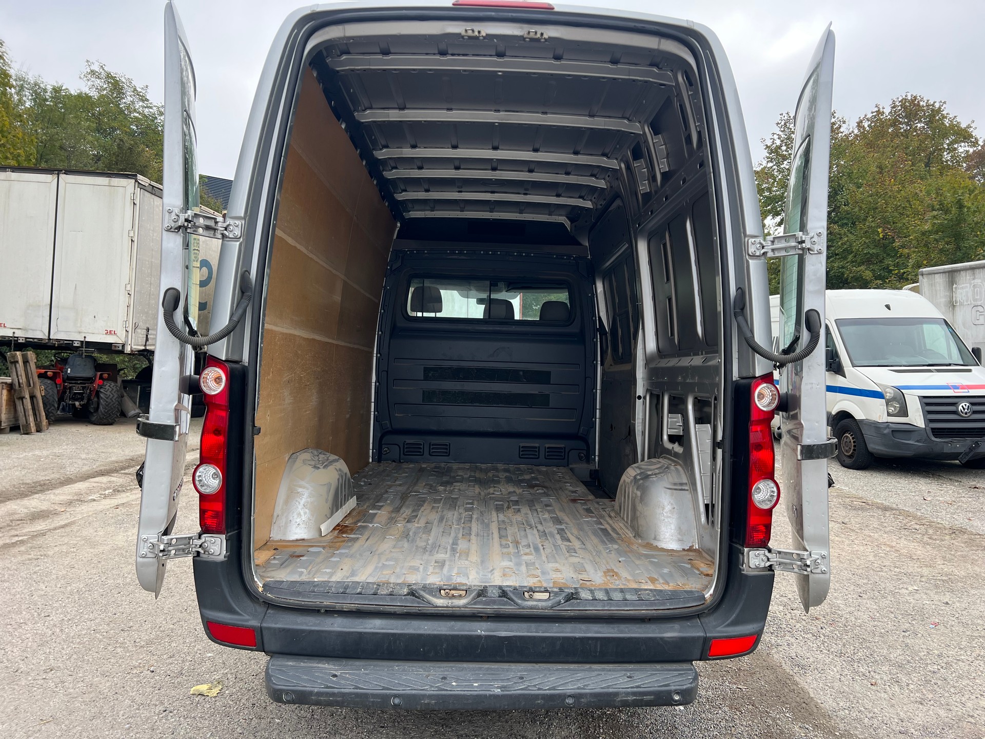 VW Crafter 35 2.5 TDI 136 PS-image-4