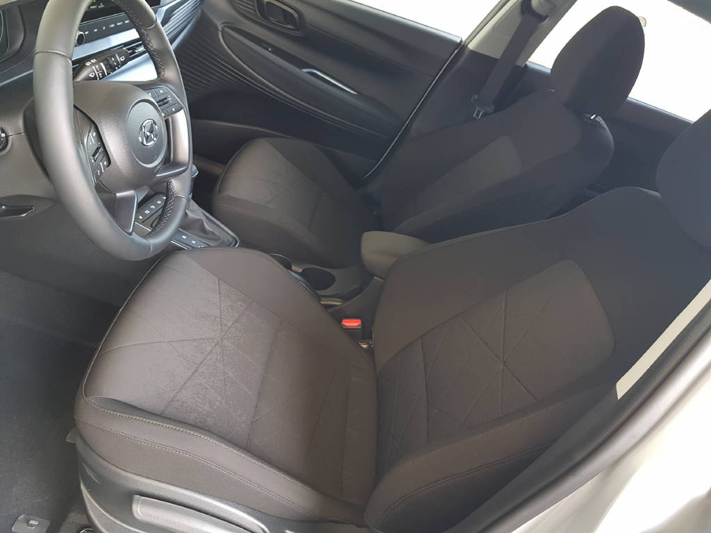 HYUNDAI Bayon 1.0 T-GDi Amplia-image-11
