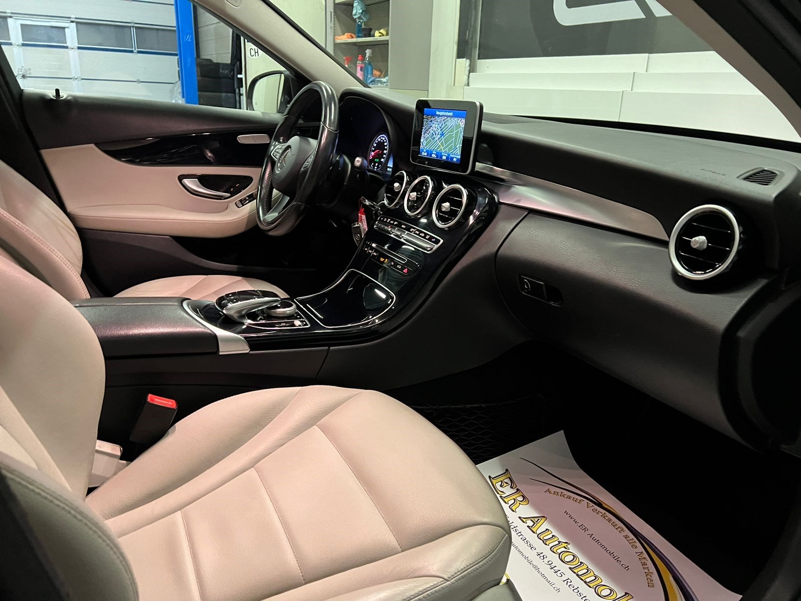 MERCEDES-BENZ C 250 7G-Tronic-image-11