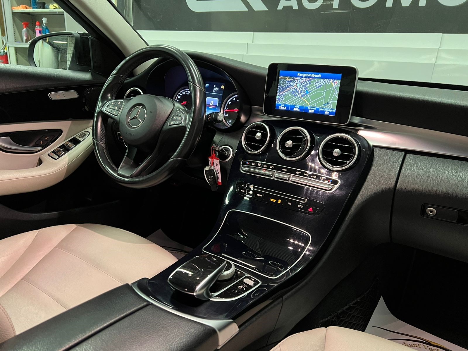MERCEDES-BENZ C 250 7G-Tronic-image-9