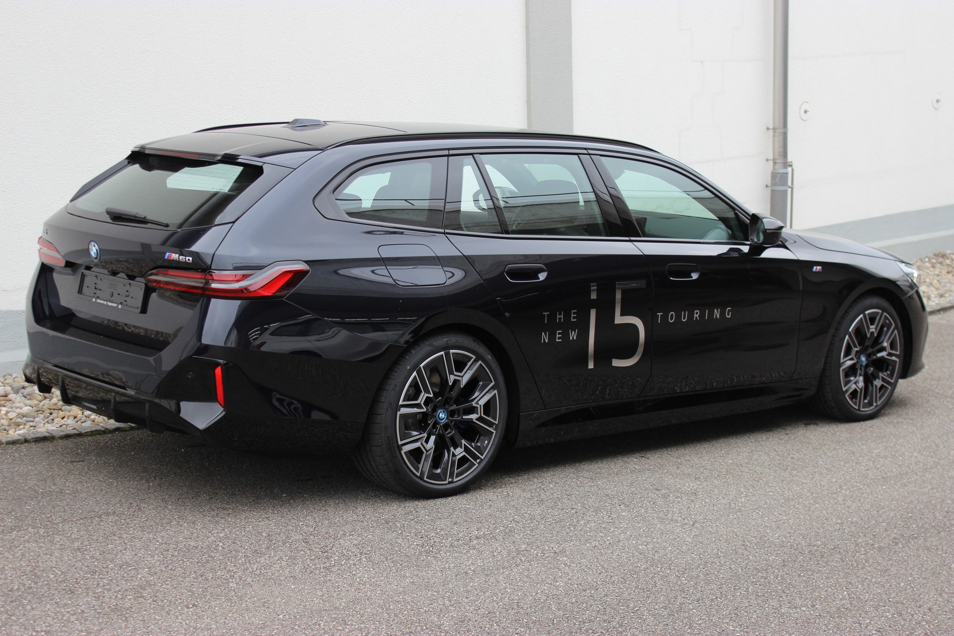 BMW i5 M60 Touring M Sport *0.9%-LEASINGAKTION*-image-2