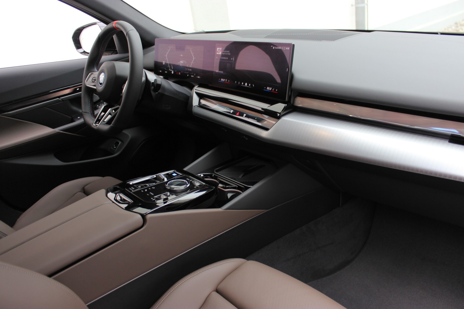BMW i5 M60 Touring M Sport *0.9%-LEASINGAKTION*-image-1