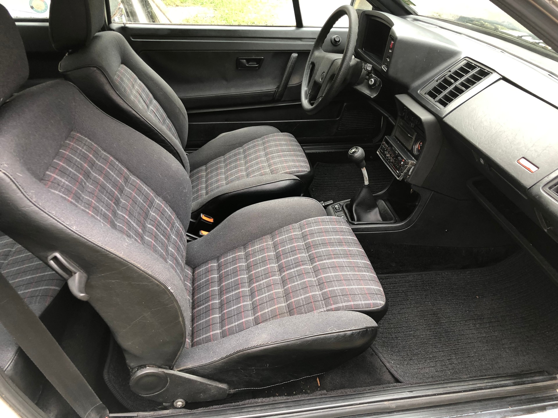 VW Scirocco 1800 GT 16V-image-9