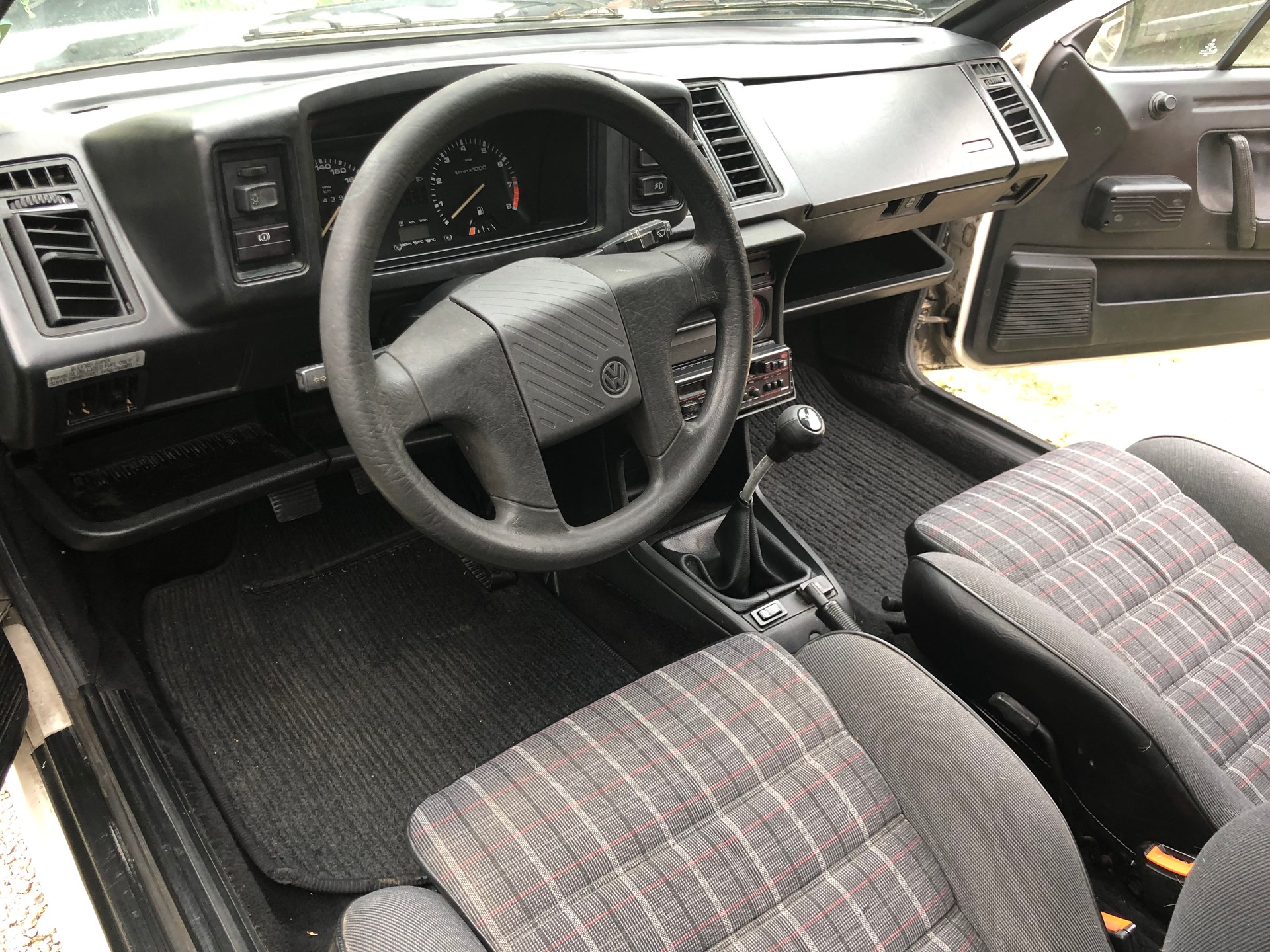 VW Scirocco 1800 GT 16V-image-11