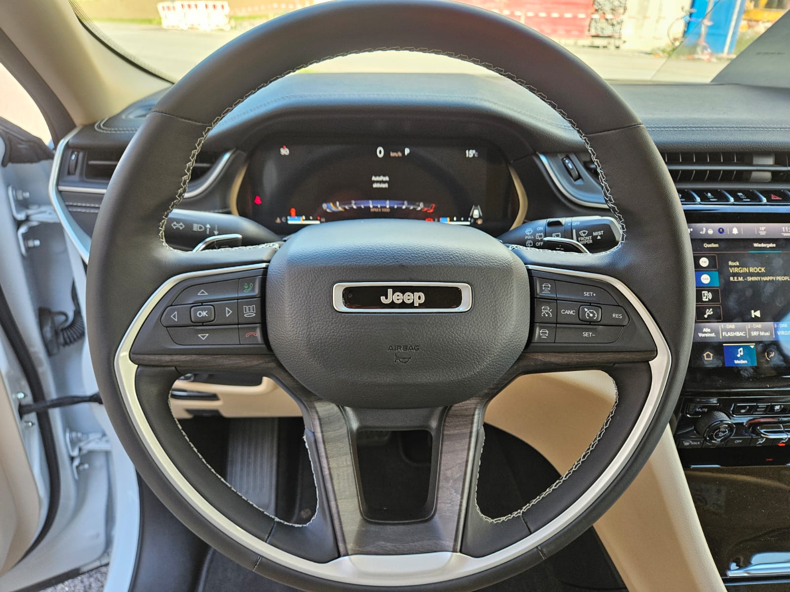 JEEP Grand Cherokee Limited L-image-14