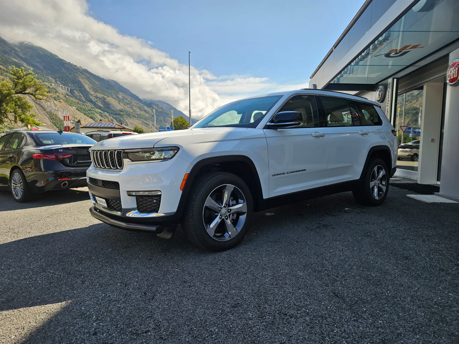 JEEP Grand Cherokee Limited L-image-2