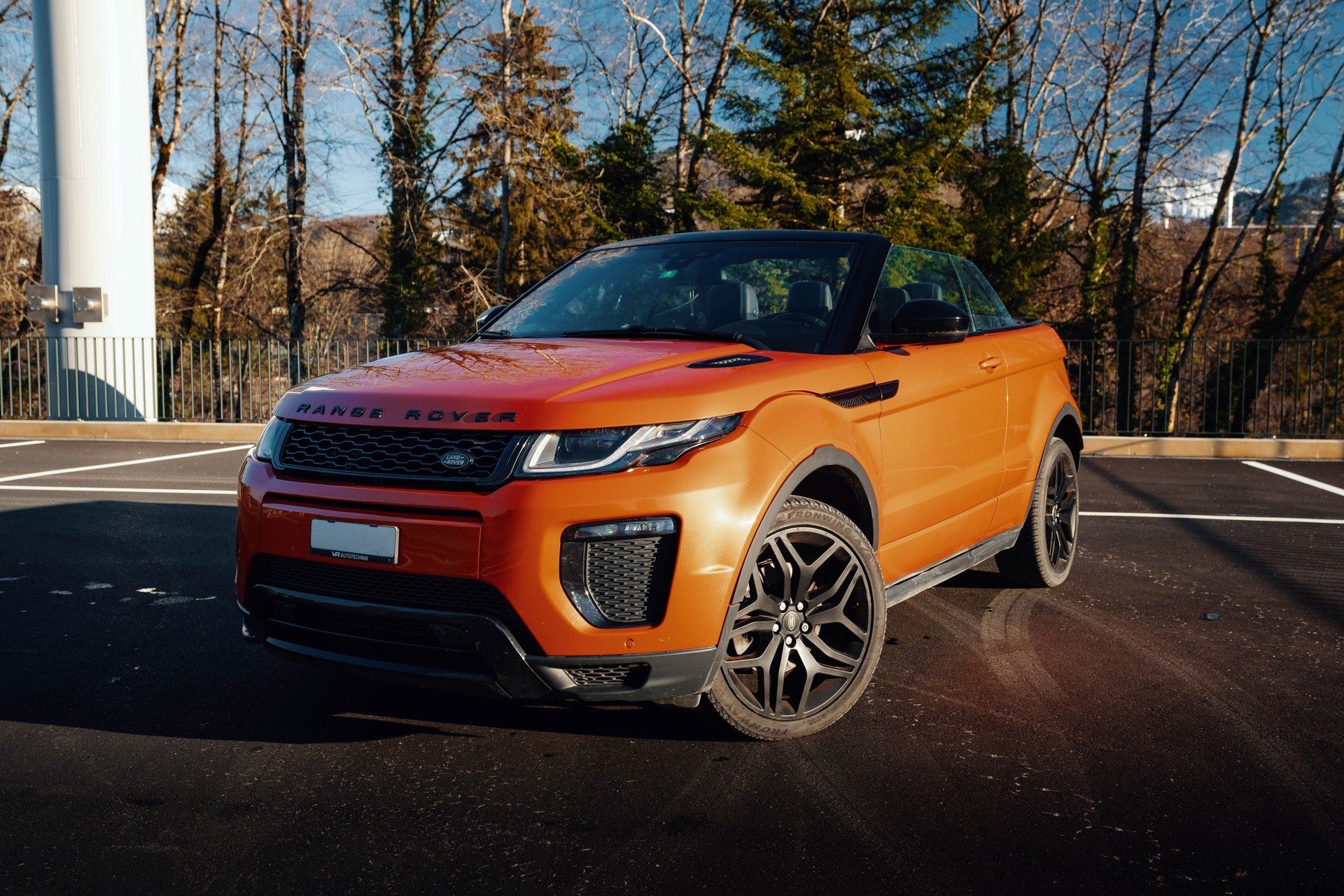 LAND ROVER Range Rover Evoque Convert. 2.0 TD4 SE Dynamic AT9-image-0