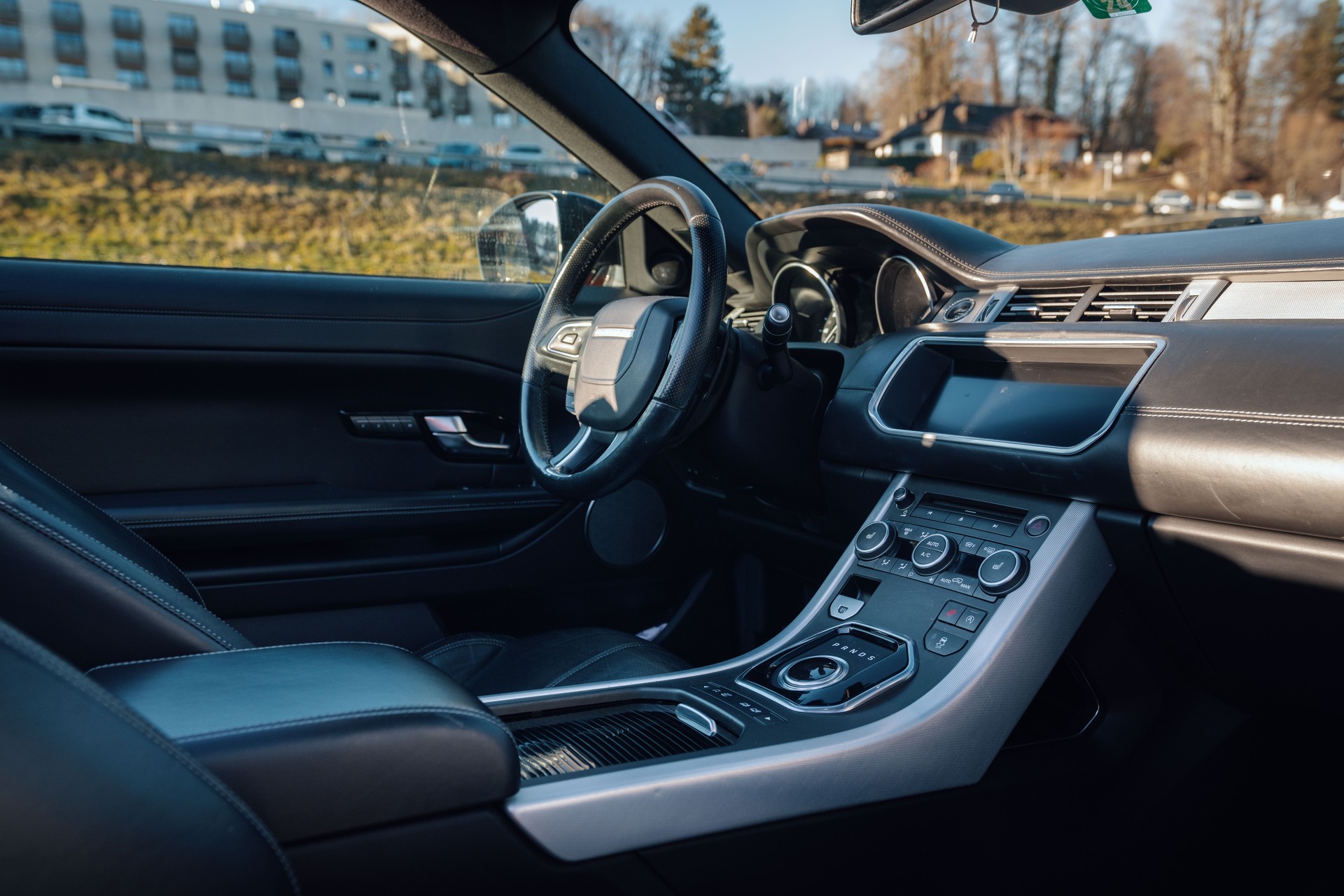 LAND ROVER Range Rover Evoque Convert. 2.0 TD4 SE Dynamic AT9-image-7