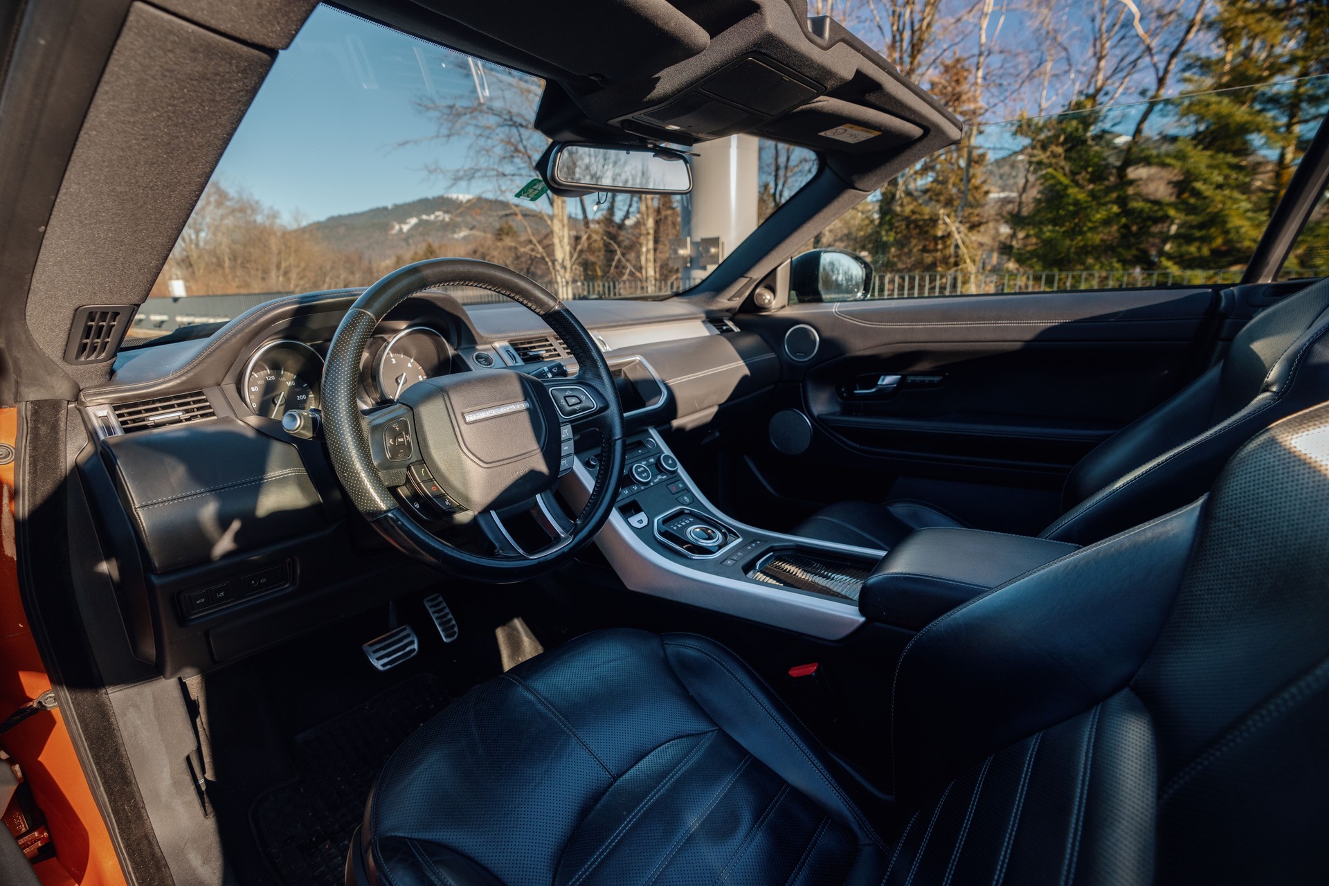 LAND ROVER Range Rover Evoque Convert. 2.0 TD4 SE Dynamic AT9-image-4