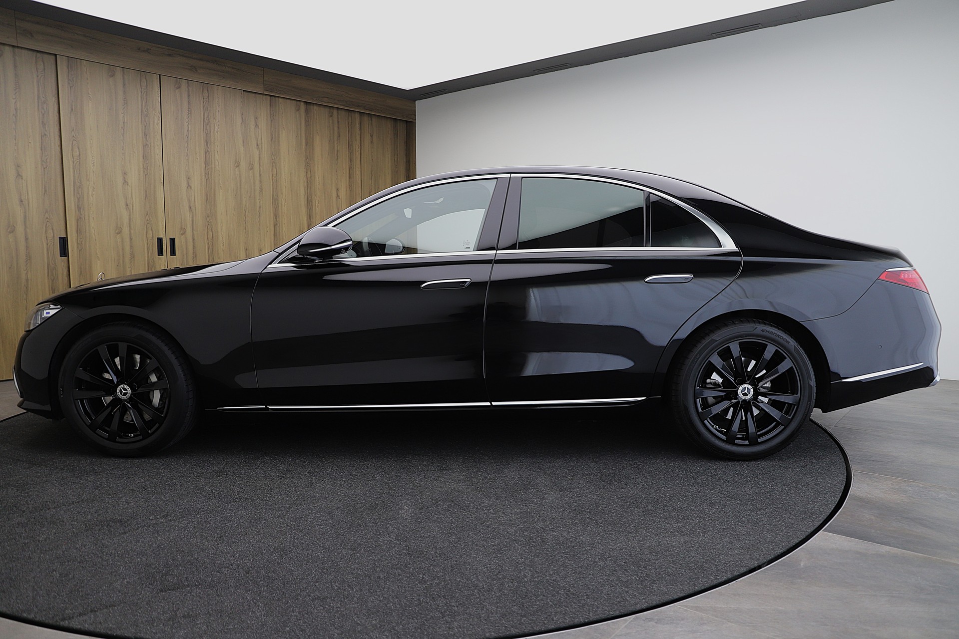 MERCEDES-BENZ S 400 d 4Matic 9G-Tronic-image-2