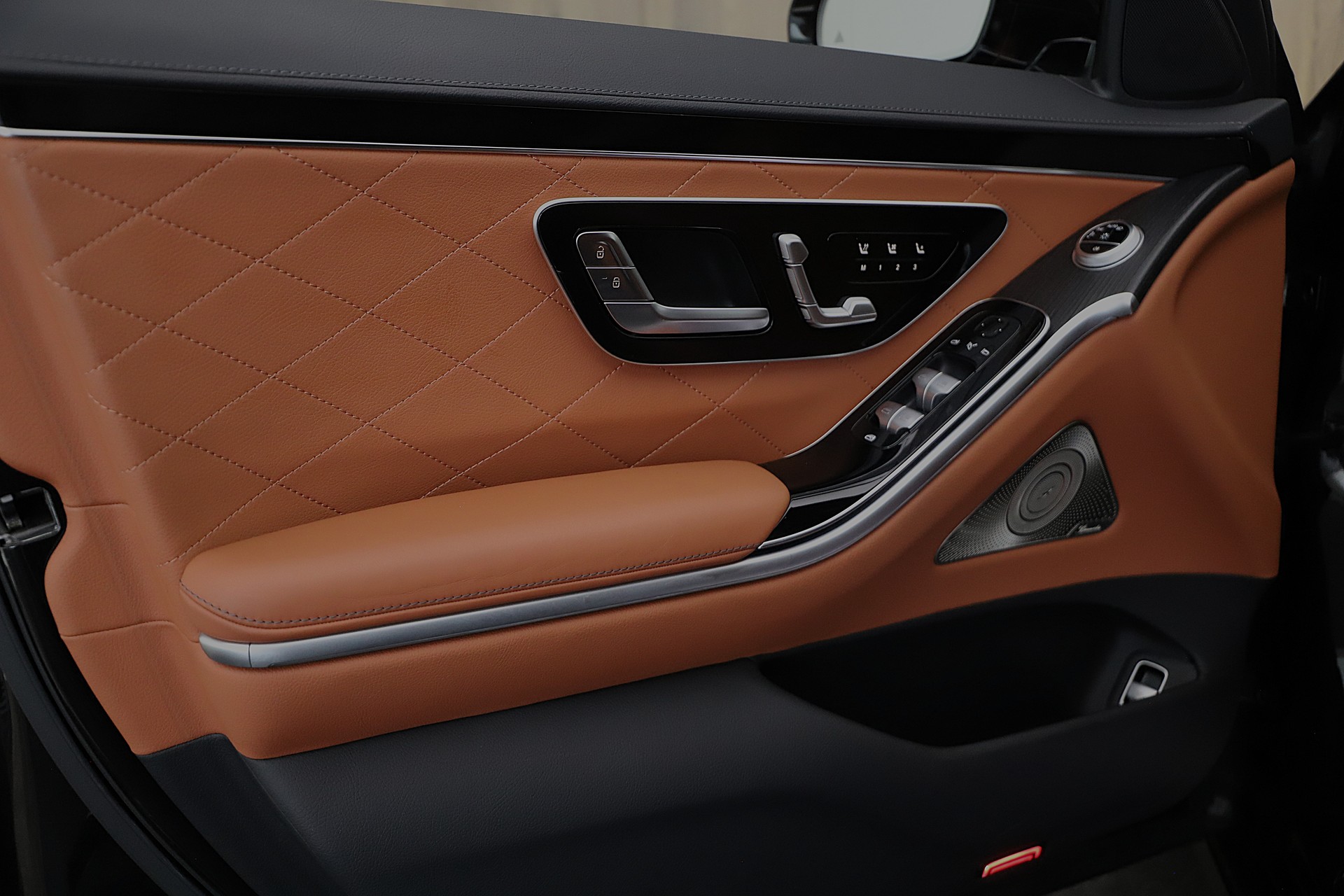 MERCEDES-BENZ S 400 d 4Matic 9G-Tronic-image-8