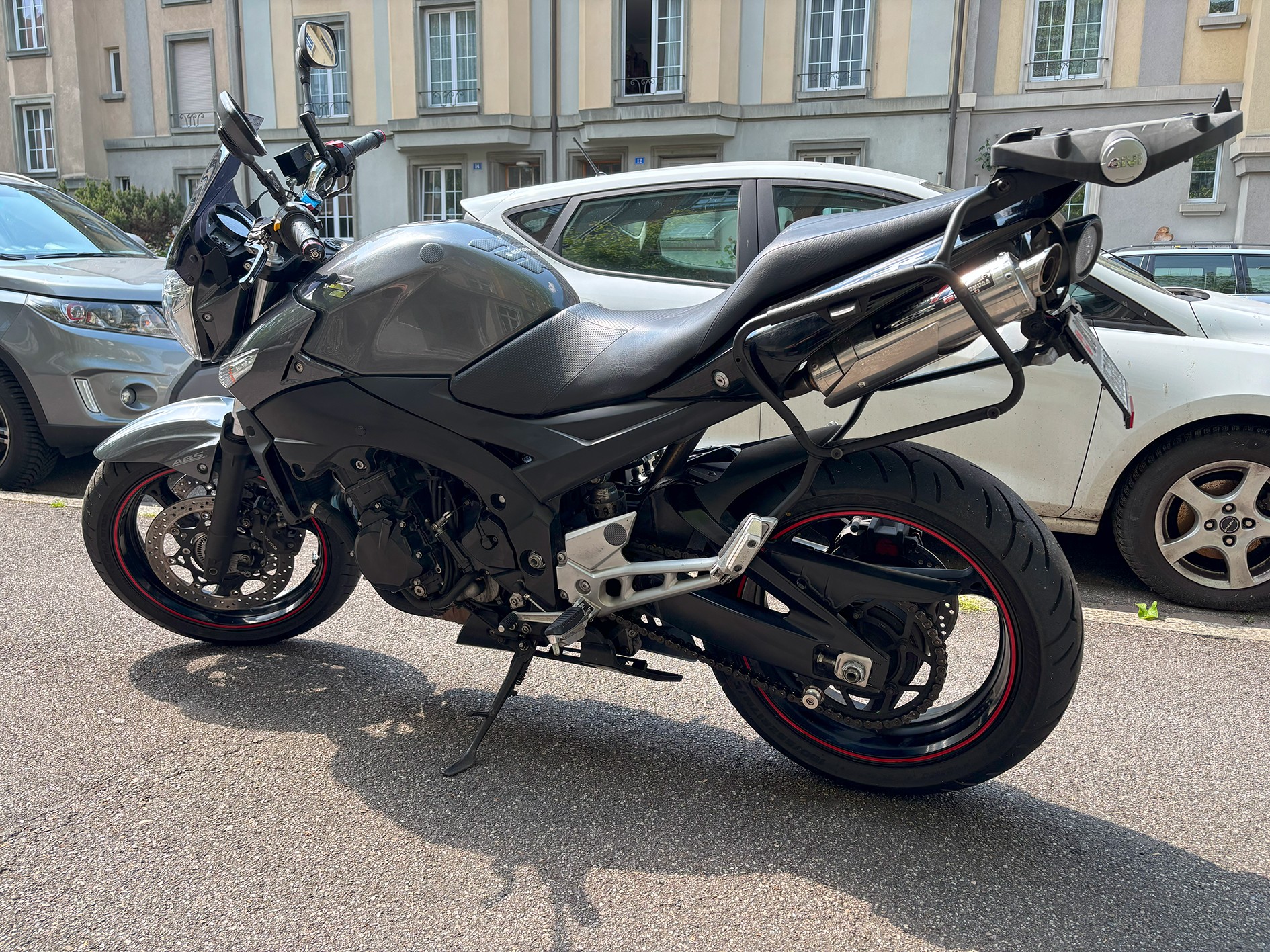 SUZUKI GSR 600 ABS L0-image-1