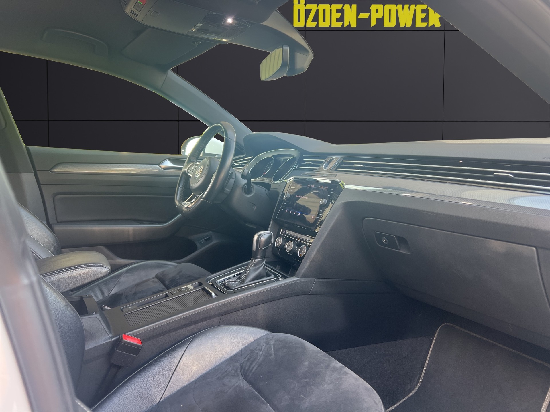 VW Arteon R-Line-image-8