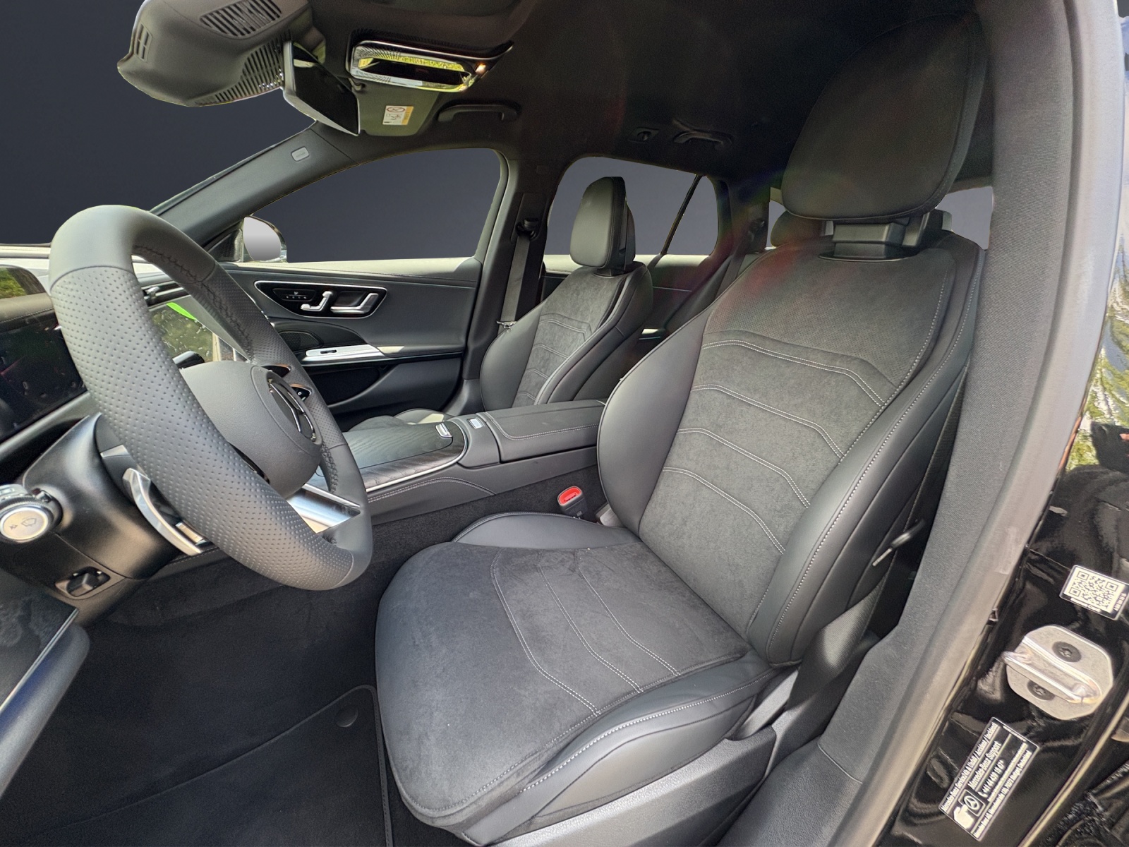 MERCEDES-BENZ E 220 d T 4Matic 9G-Tronic-image-11