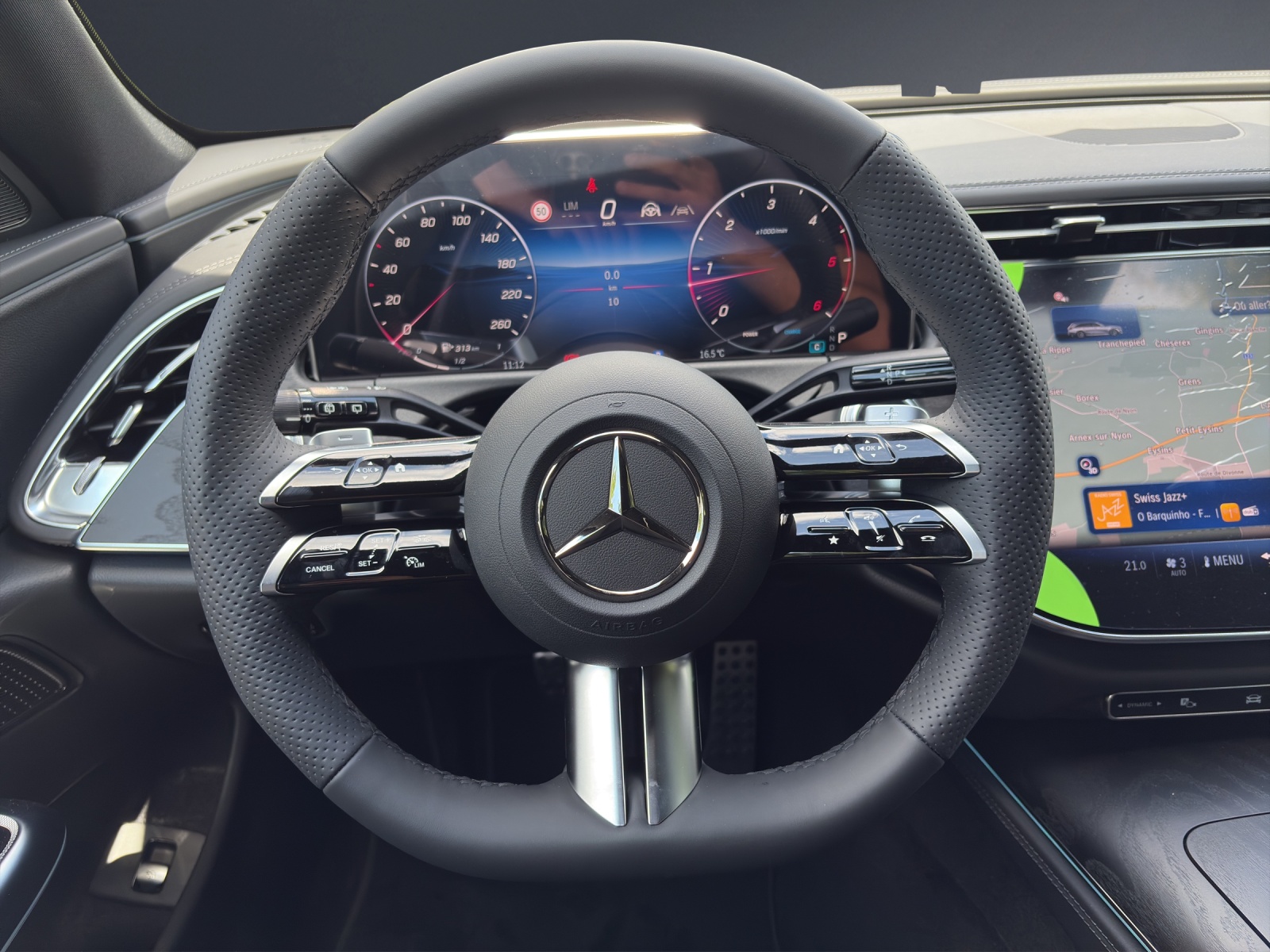 MERCEDES-BENZ E 220 d T 4Matic 9G-Tronic-image-13