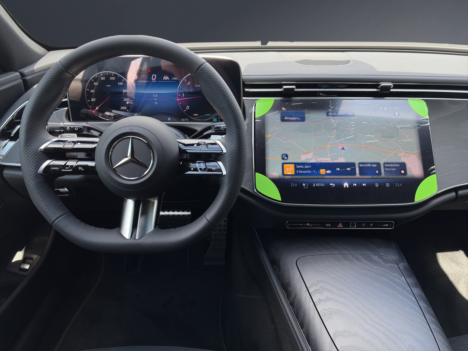 MERCEDES-BENZ E 220 d T 4Matic 9G-Tronic-image-12