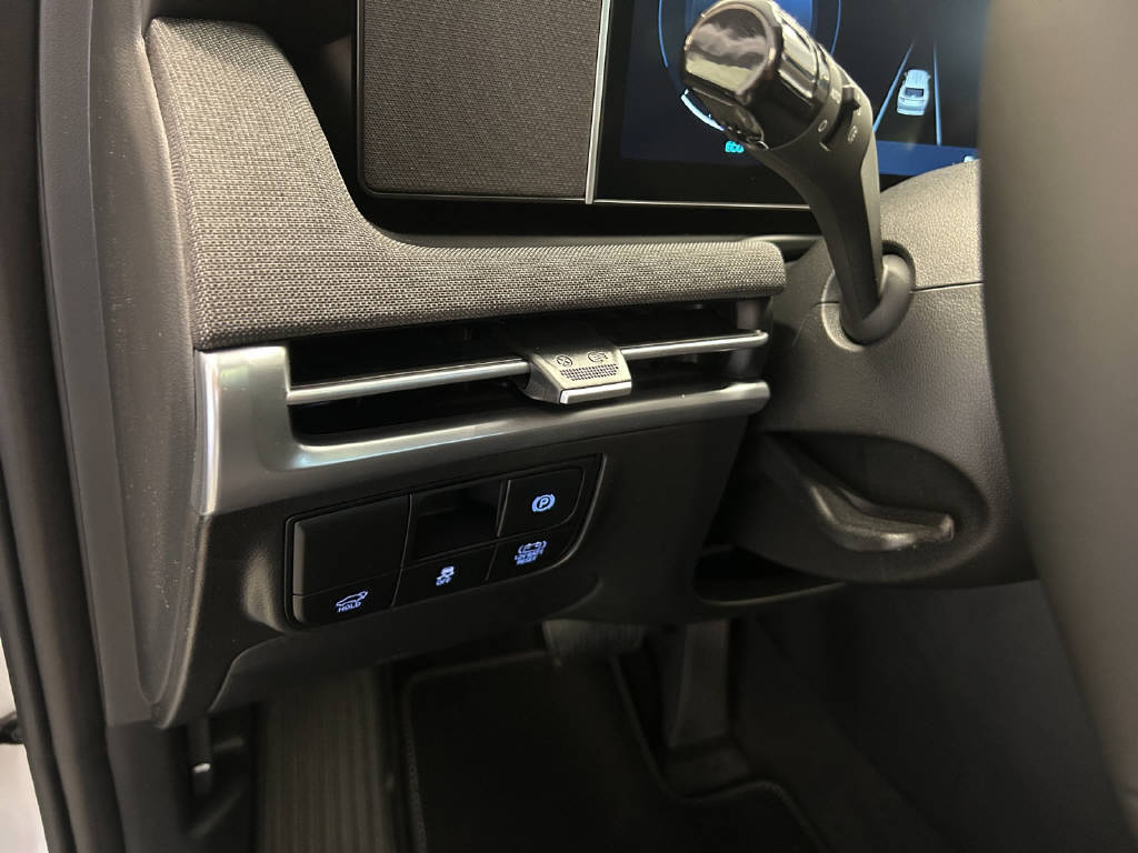 HYUNDAI Tucson 1.6 T-GDi HEV Vertex Swiss Edition 4WD-image-8