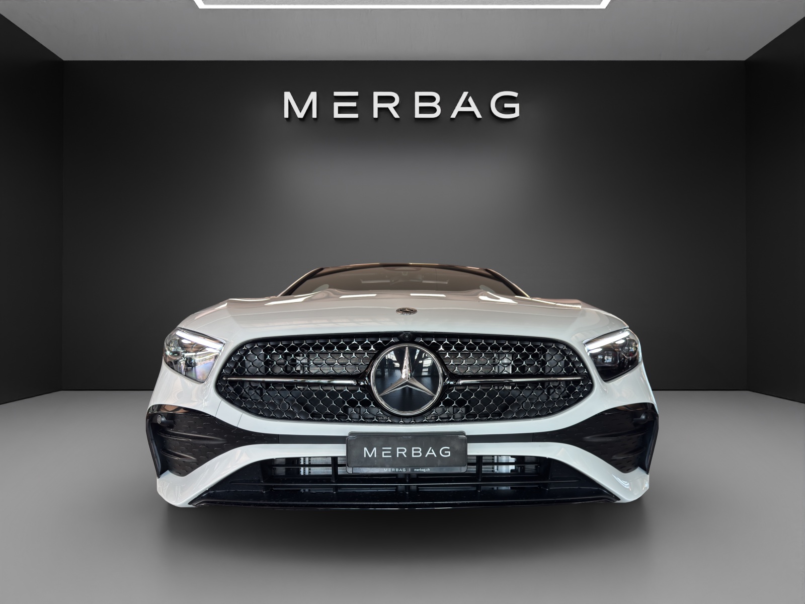 MERCEDES-BENZ A 250 4Matic 8G-DCT AMG Line-image-2