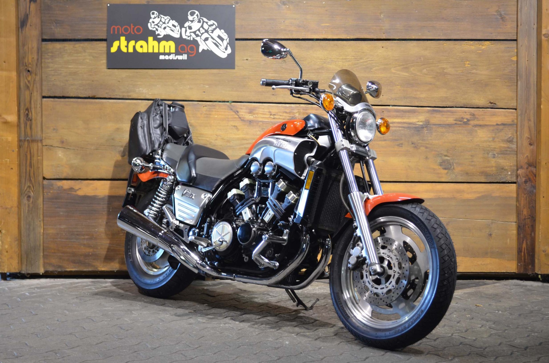 YAMAHA Egli VMAX 1200