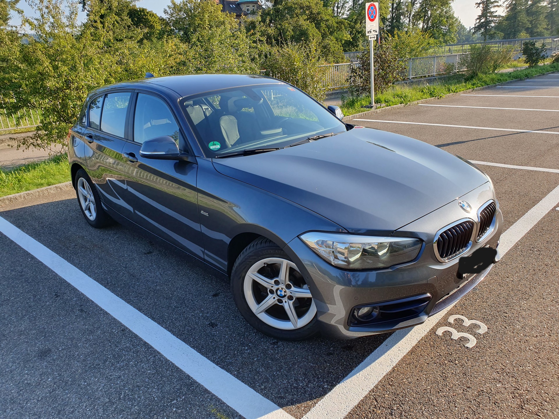 BMW 118i Sport Line Steptronic-image-0