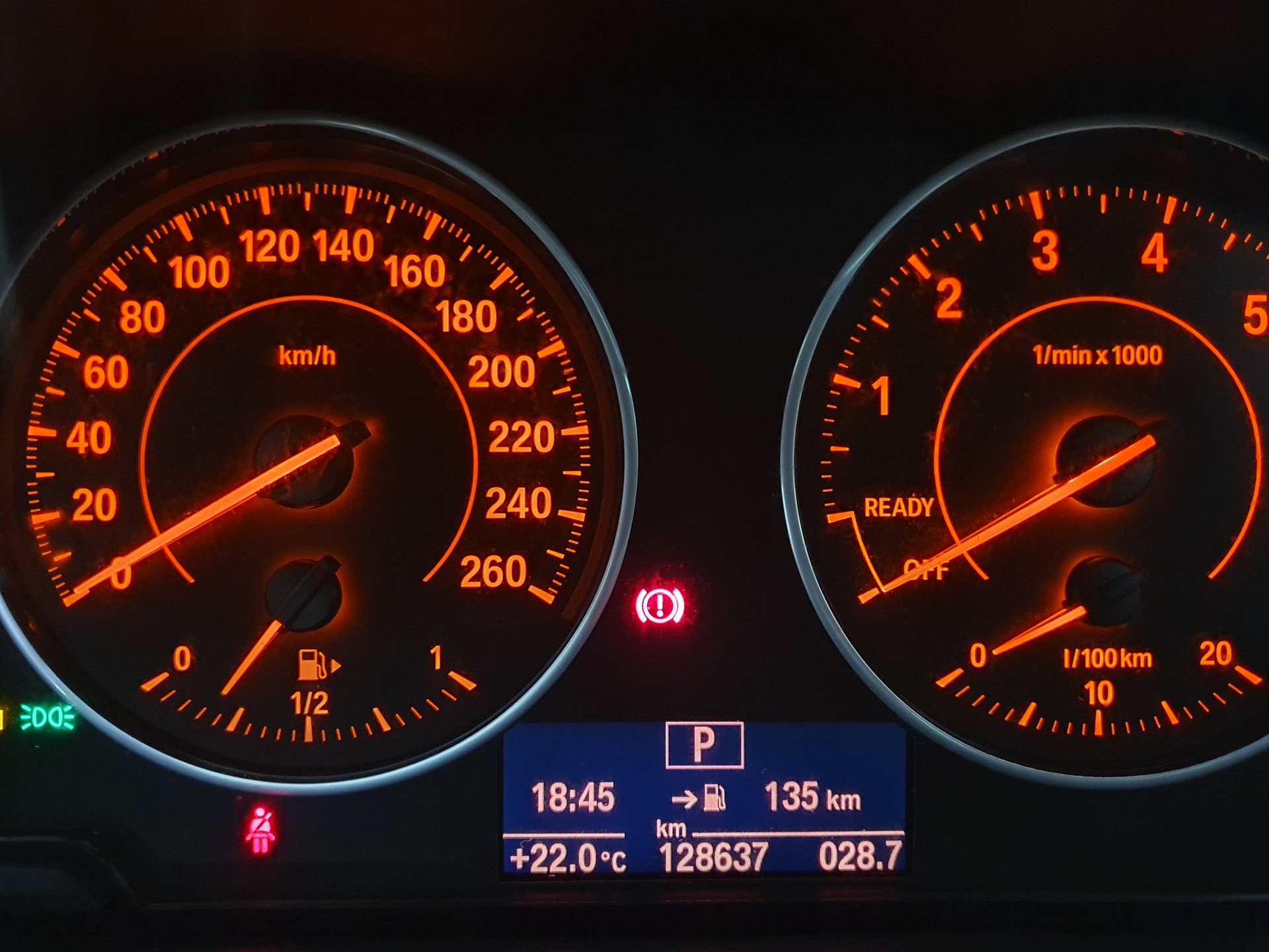 BMW 118i Sport Line Steptronic-image-5