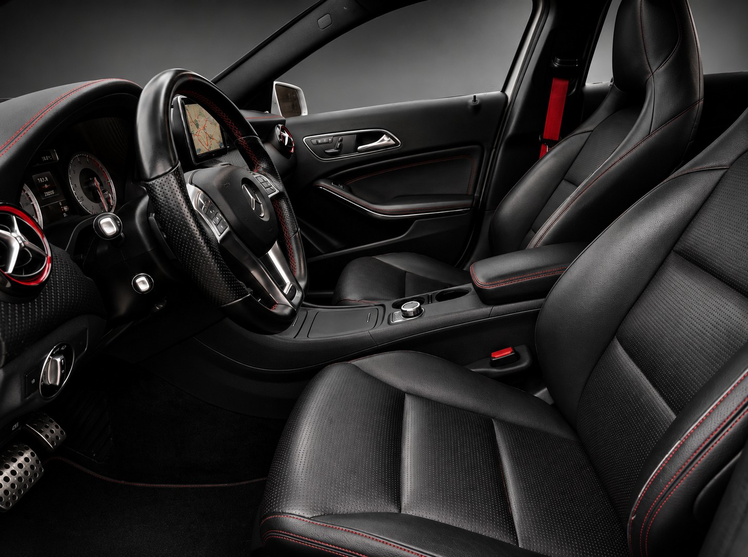 MERCEDES-BENZ A 250 Sport 7G-DCT-image-15