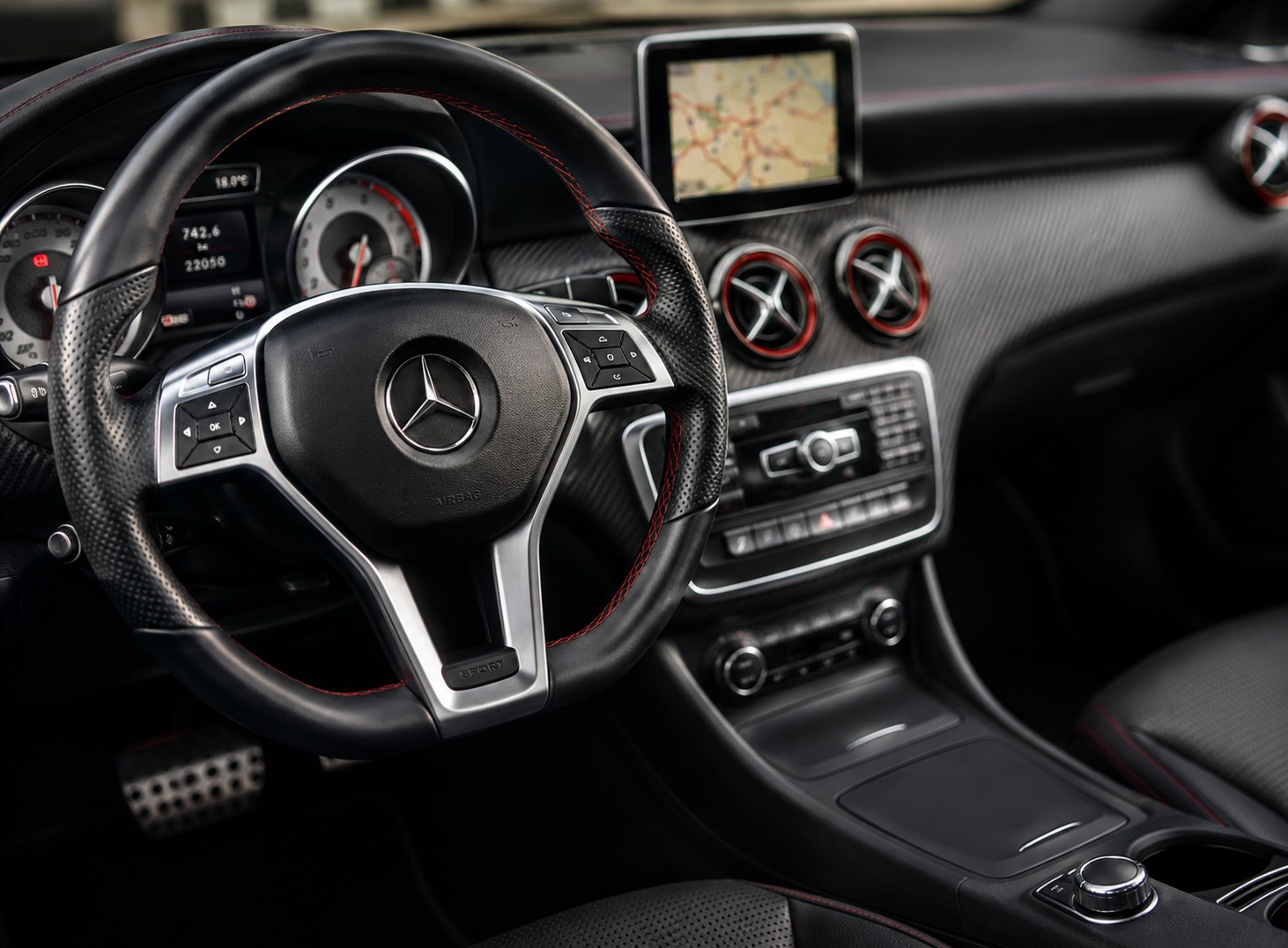 MERCEDES-BENZ A 250 Sport 7G-DCT-image-16