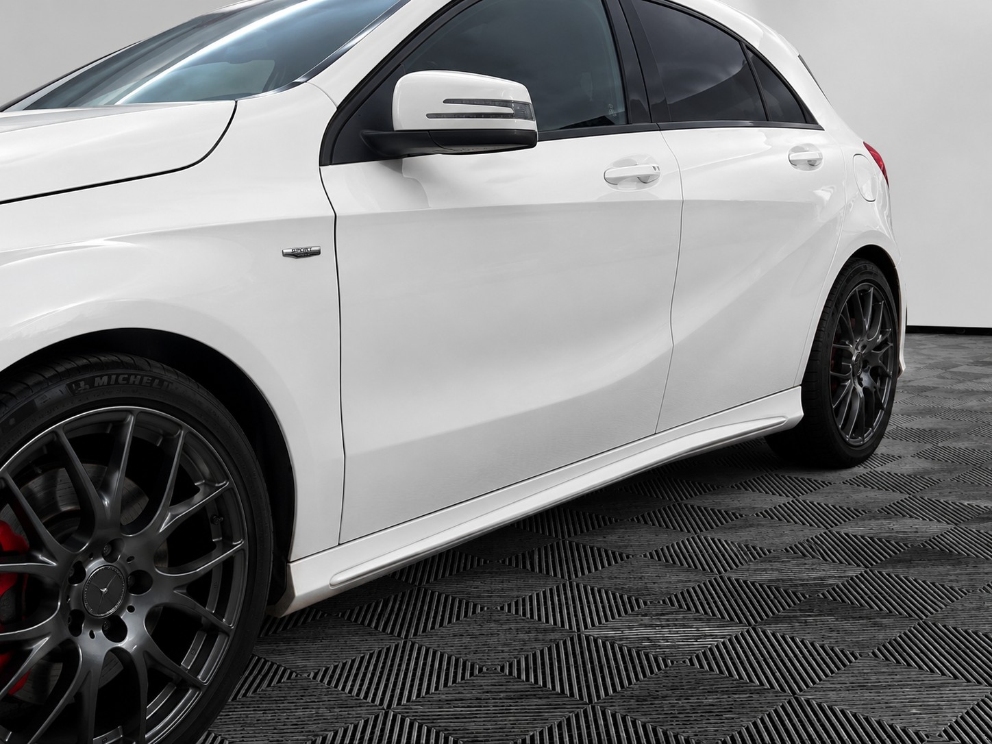 MERCEDES-BENZ A 250 Sport 7G-DCT-image-10