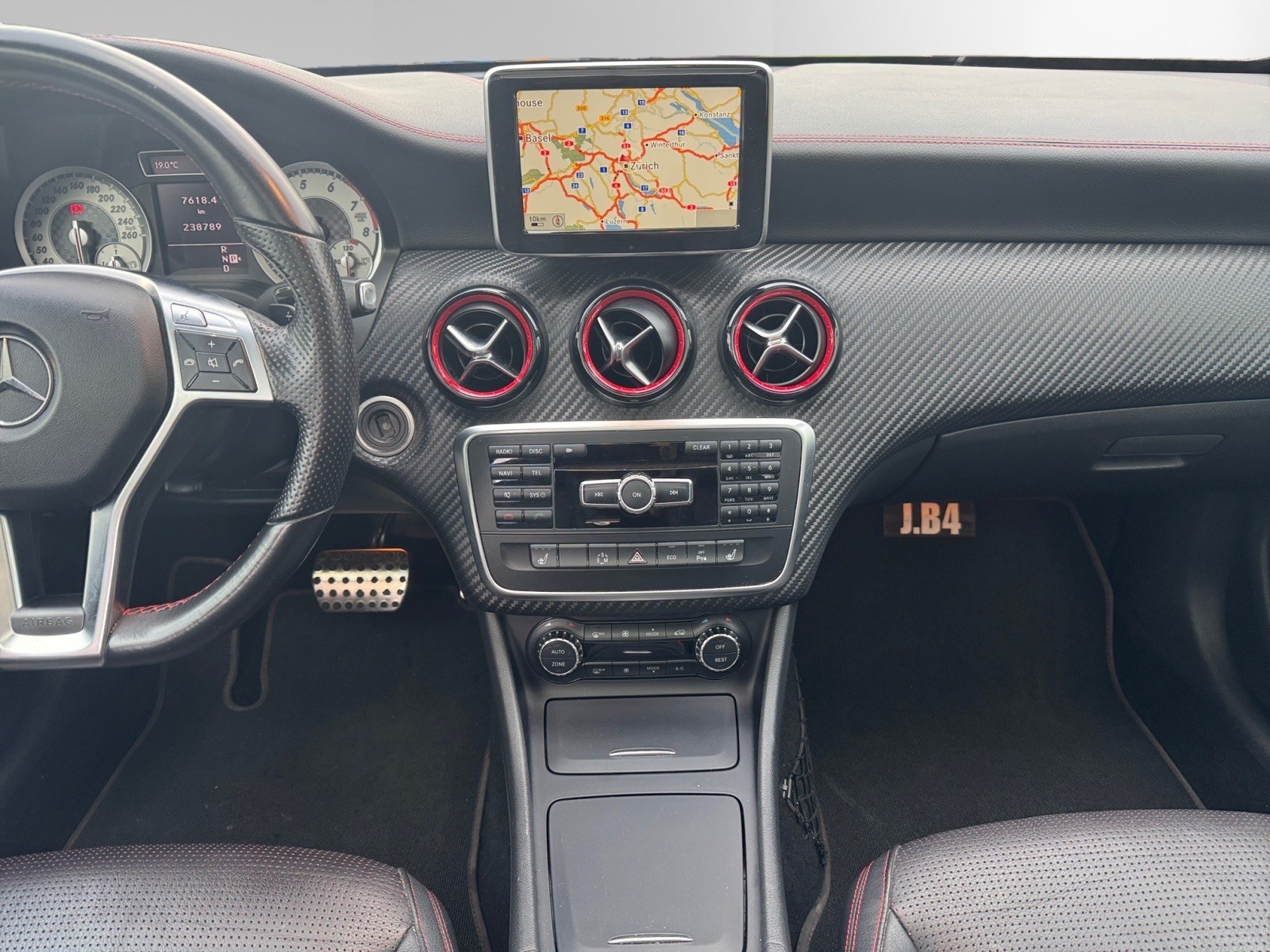 MERCEDES-BENZ A 250 Sport 7G-DCT-image-11