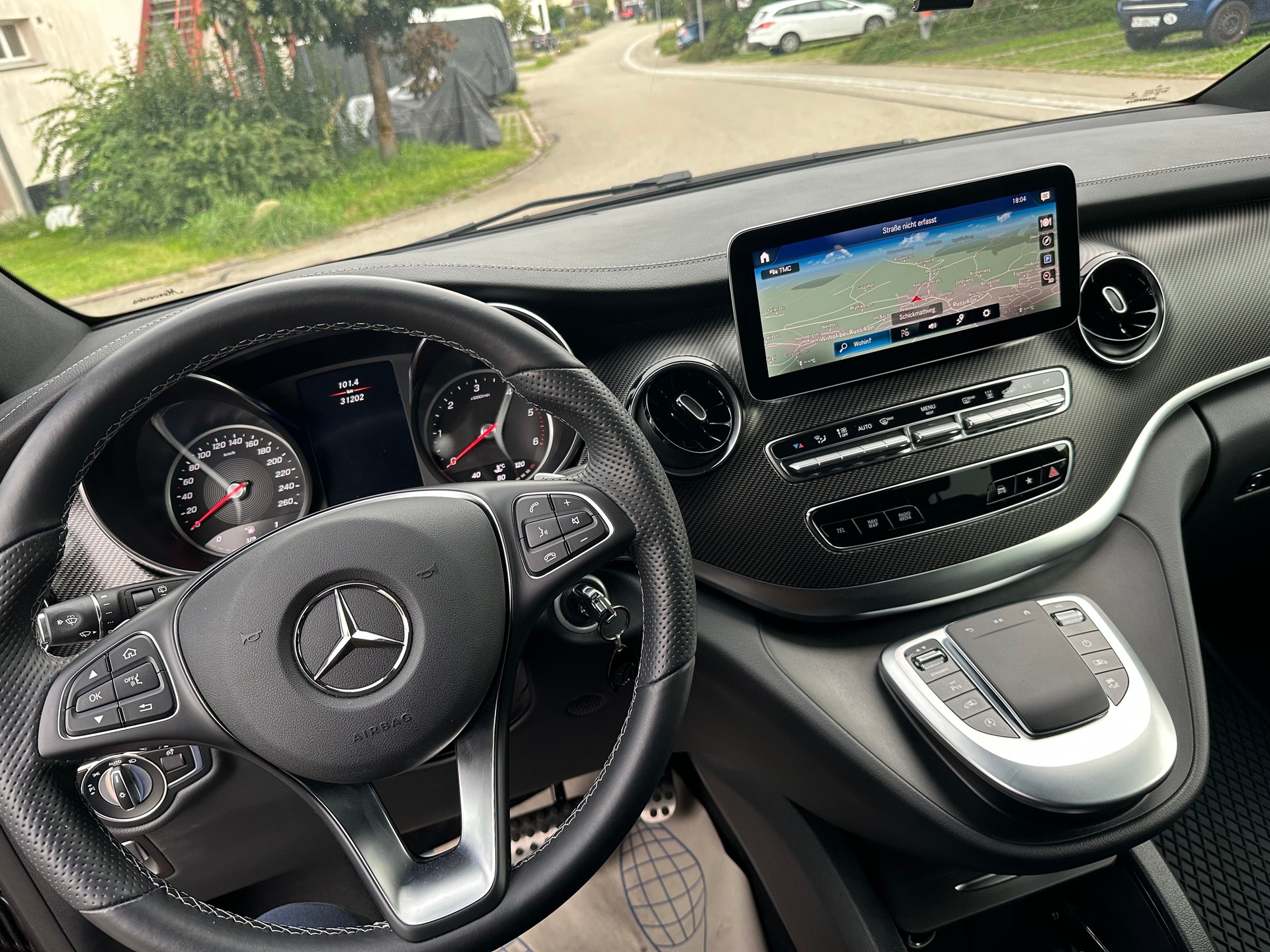 MERCEDES-BENZ V 300 d lang Avantgarde 4Matic 9G-Tronic-image-13