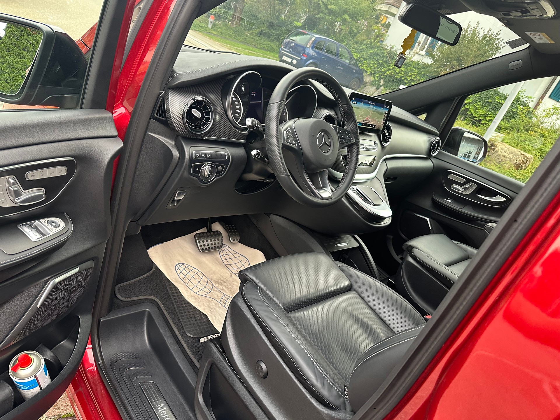 MERCEDES-BENZ V 300 d lang Avantgarde 4Matic 9G-Tronic-image-11