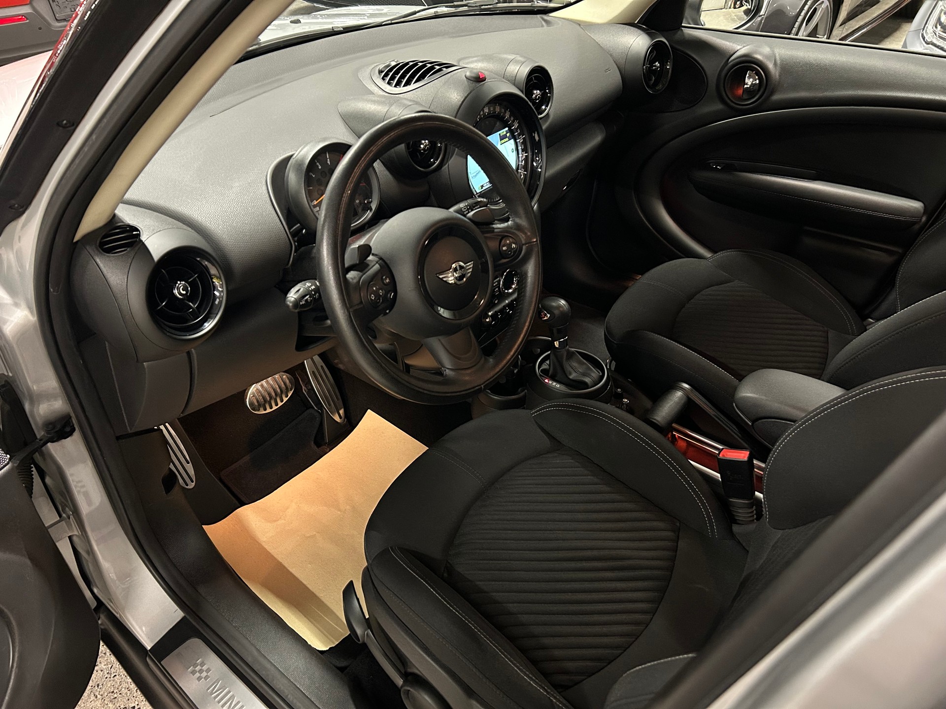 MINI Countryman Cooper SD FWD Steptronic-image-14