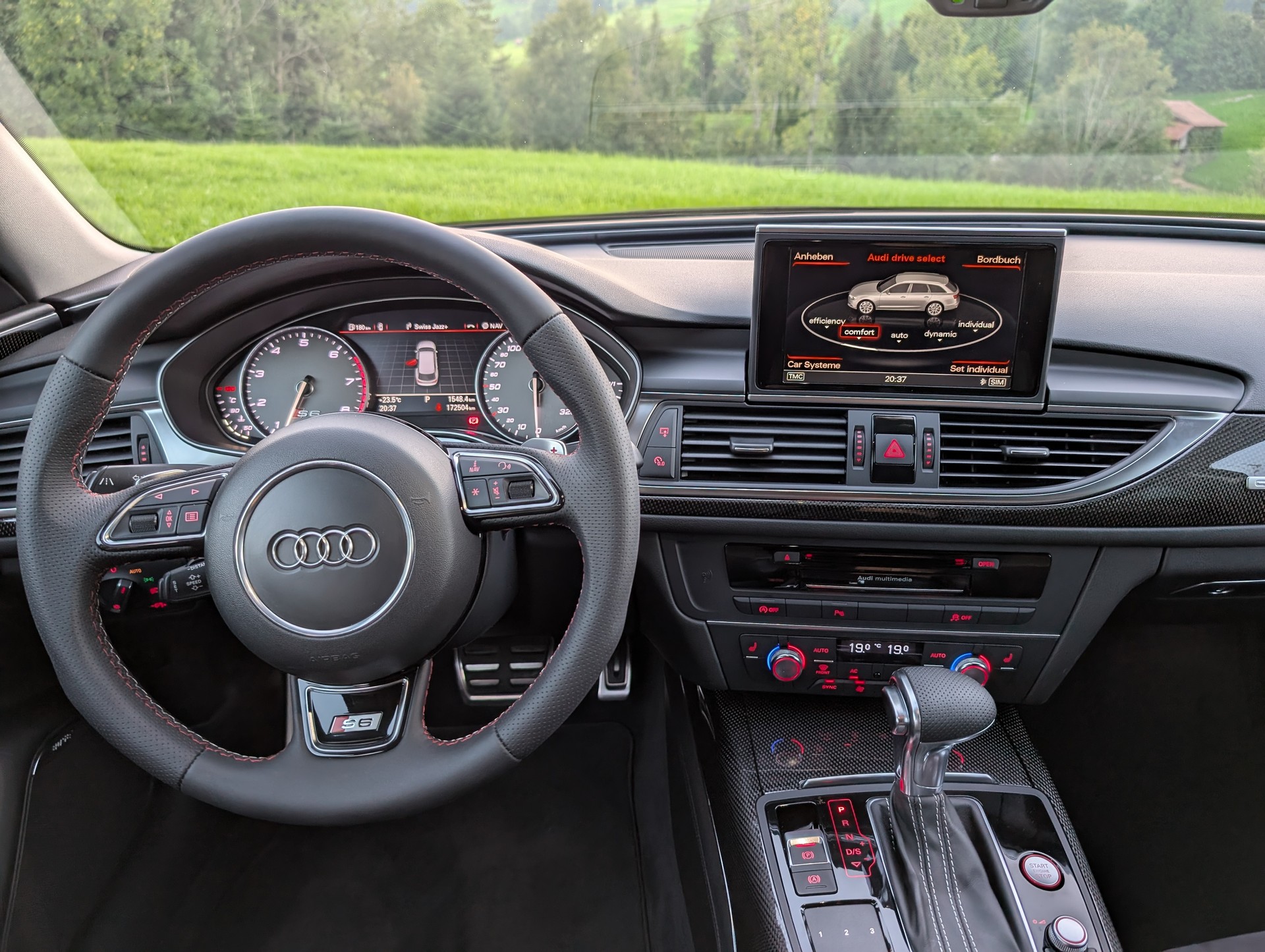 AUDI S6 Avant 4.0 TFSI V8 quattro S-tronic-image-3