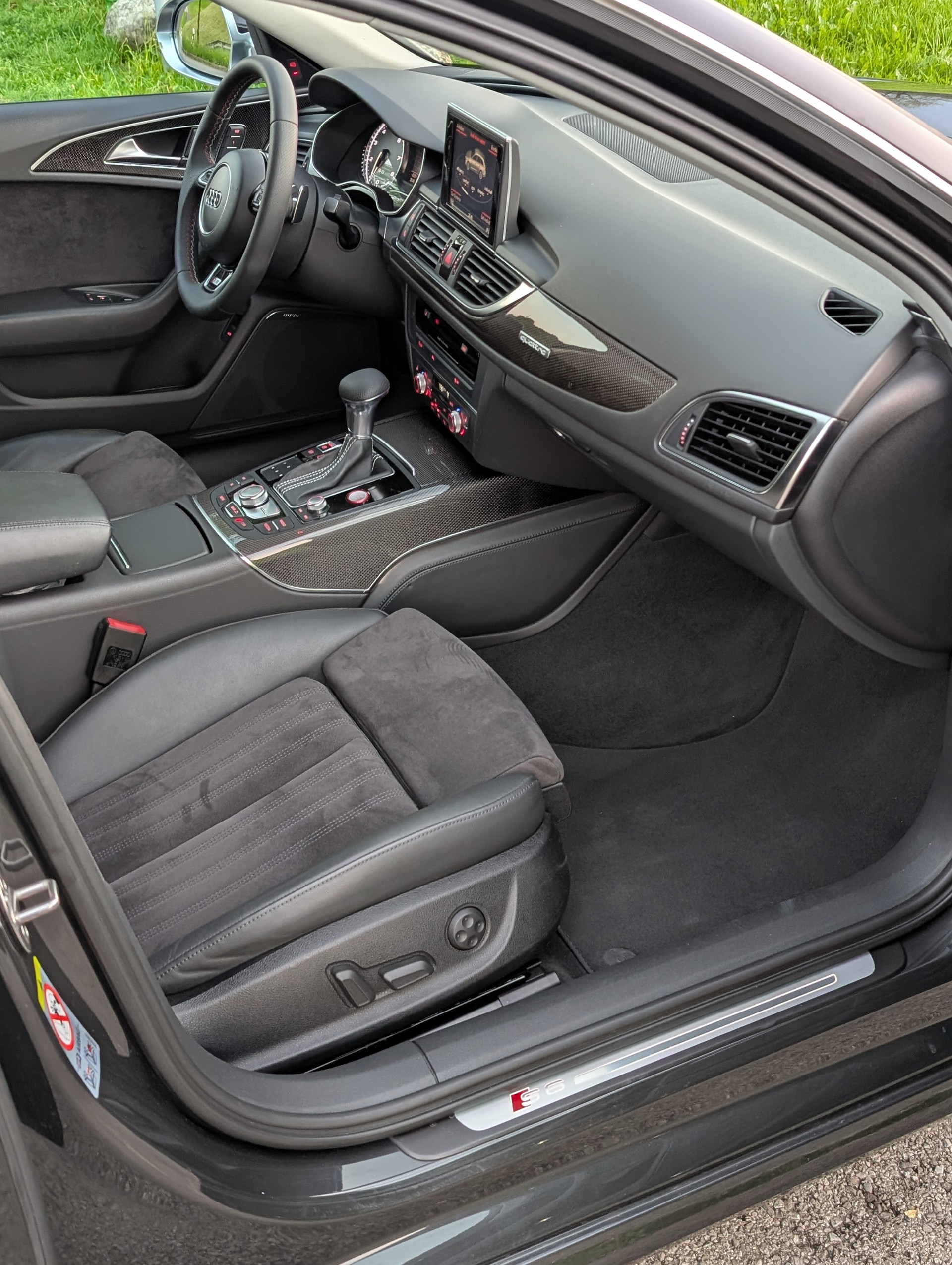 AUDI S6 Avant 4.0 TFSI V8 quattro S-tronic-image-9