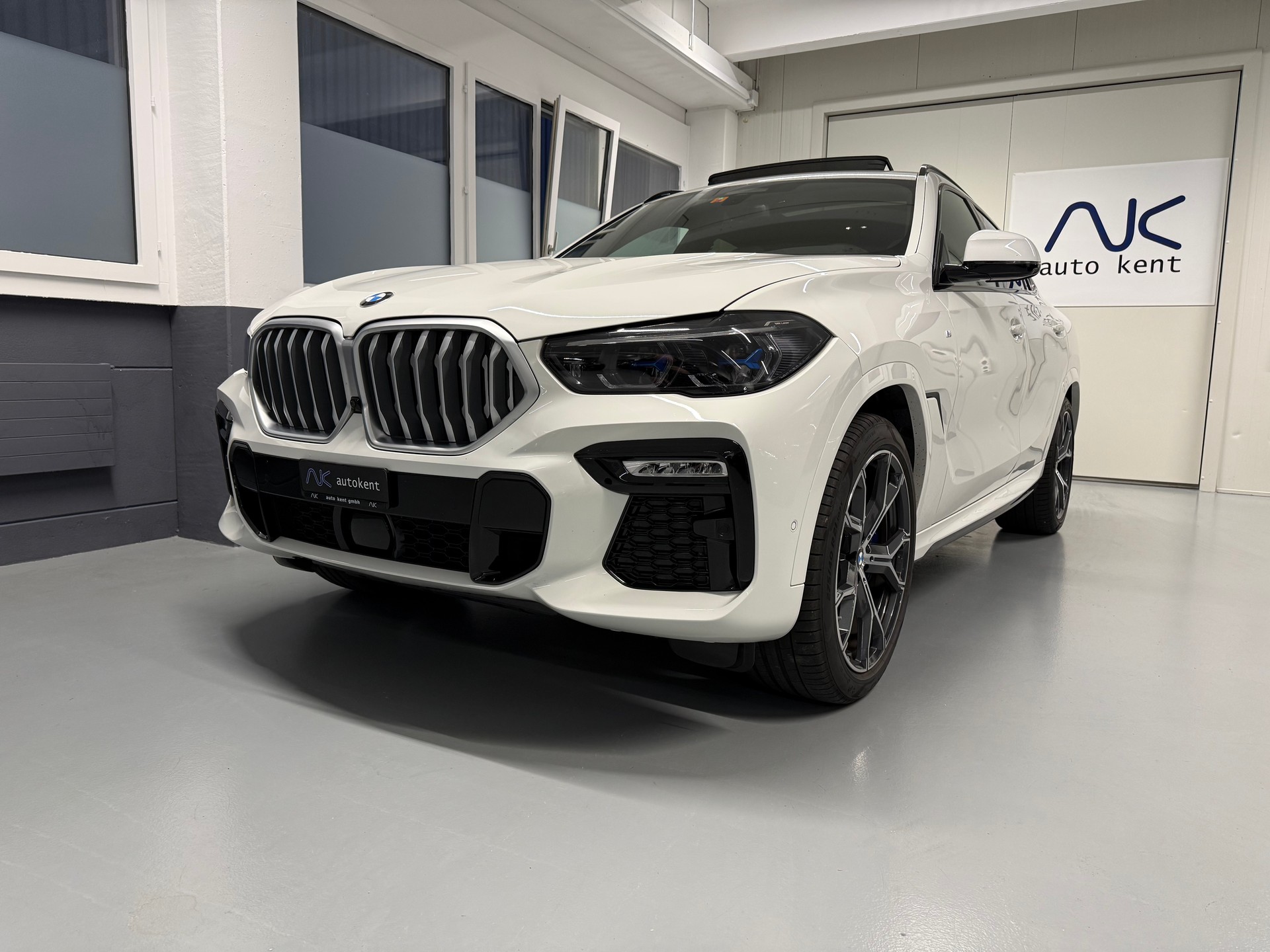 BMW X6 xDrive 48V 30d M Sport Steptronic-image-0