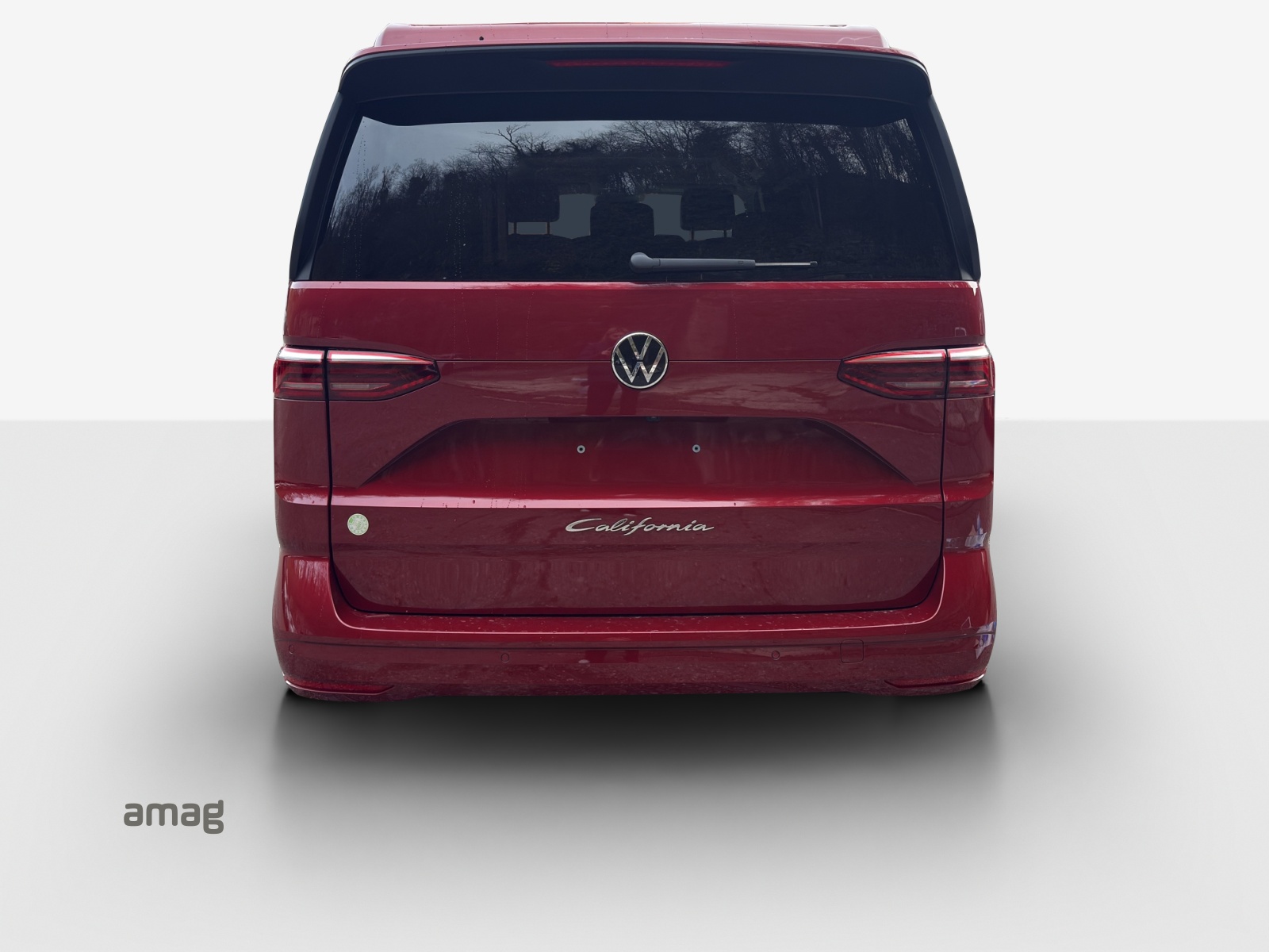 VW new California-showroom-element-3