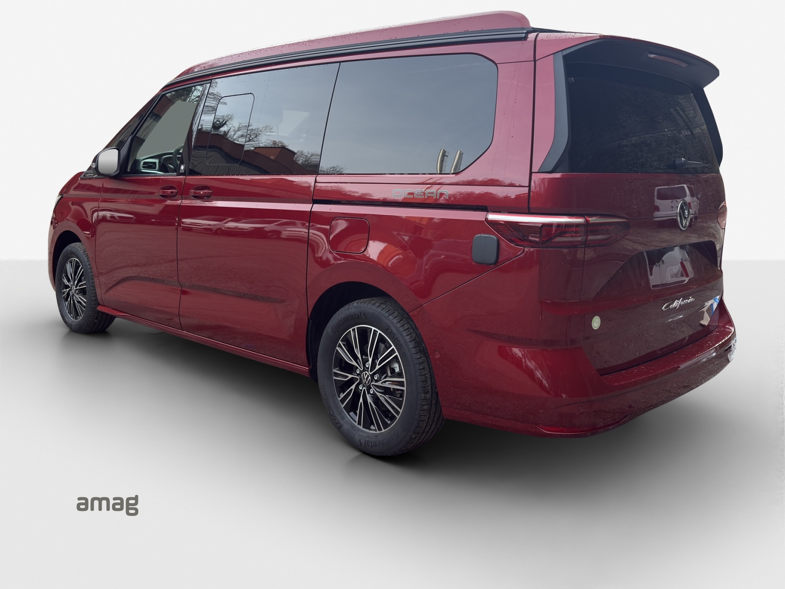 VW new California-showroom-element-2