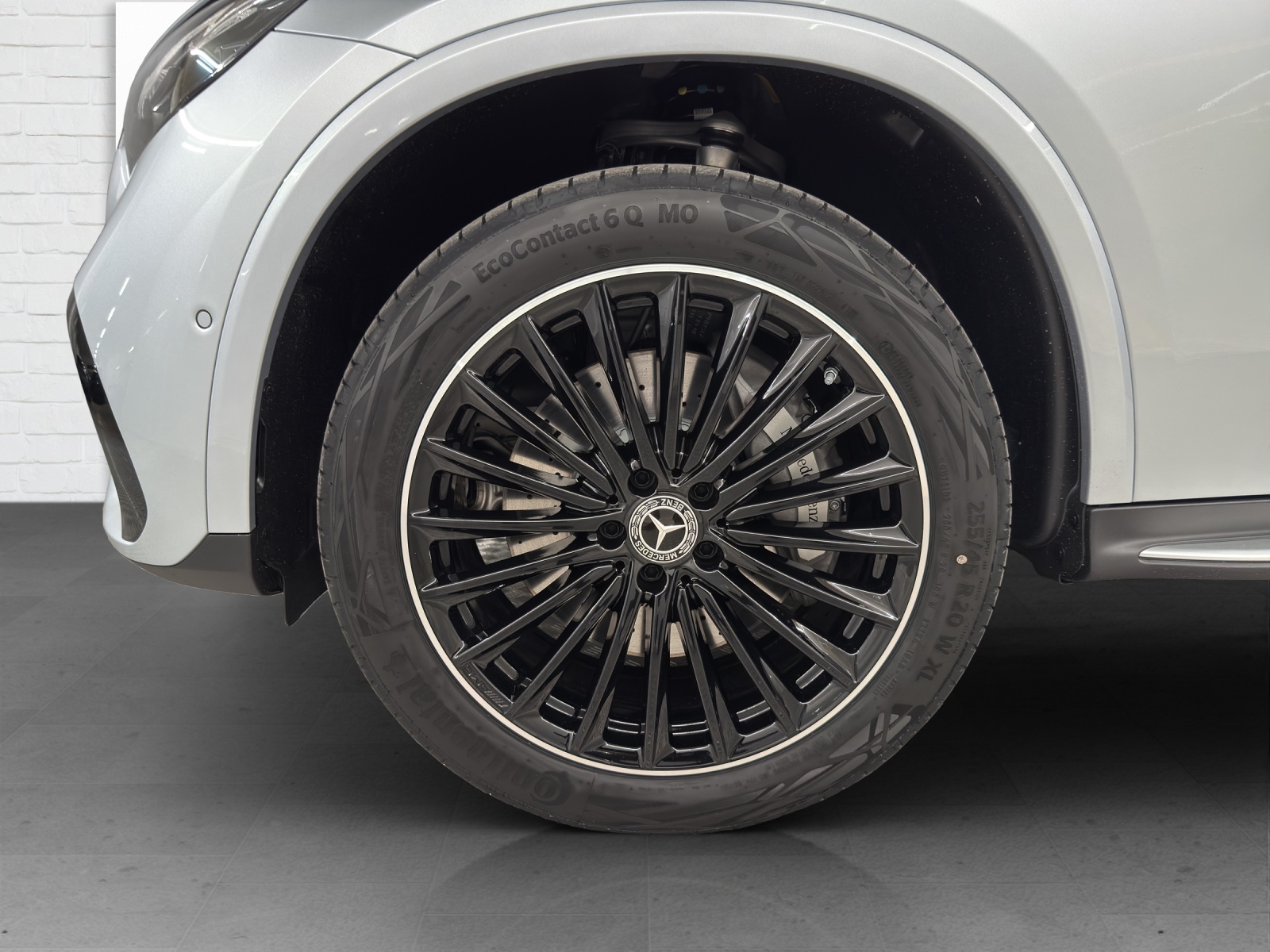 MERCEDES-BENZ GLC 200 AMG Line 4Matic-image-5