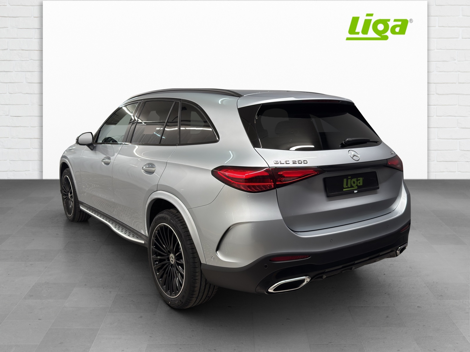MERCEDES-BENZ GLC 200 AMG Line 4Matic-image-3
