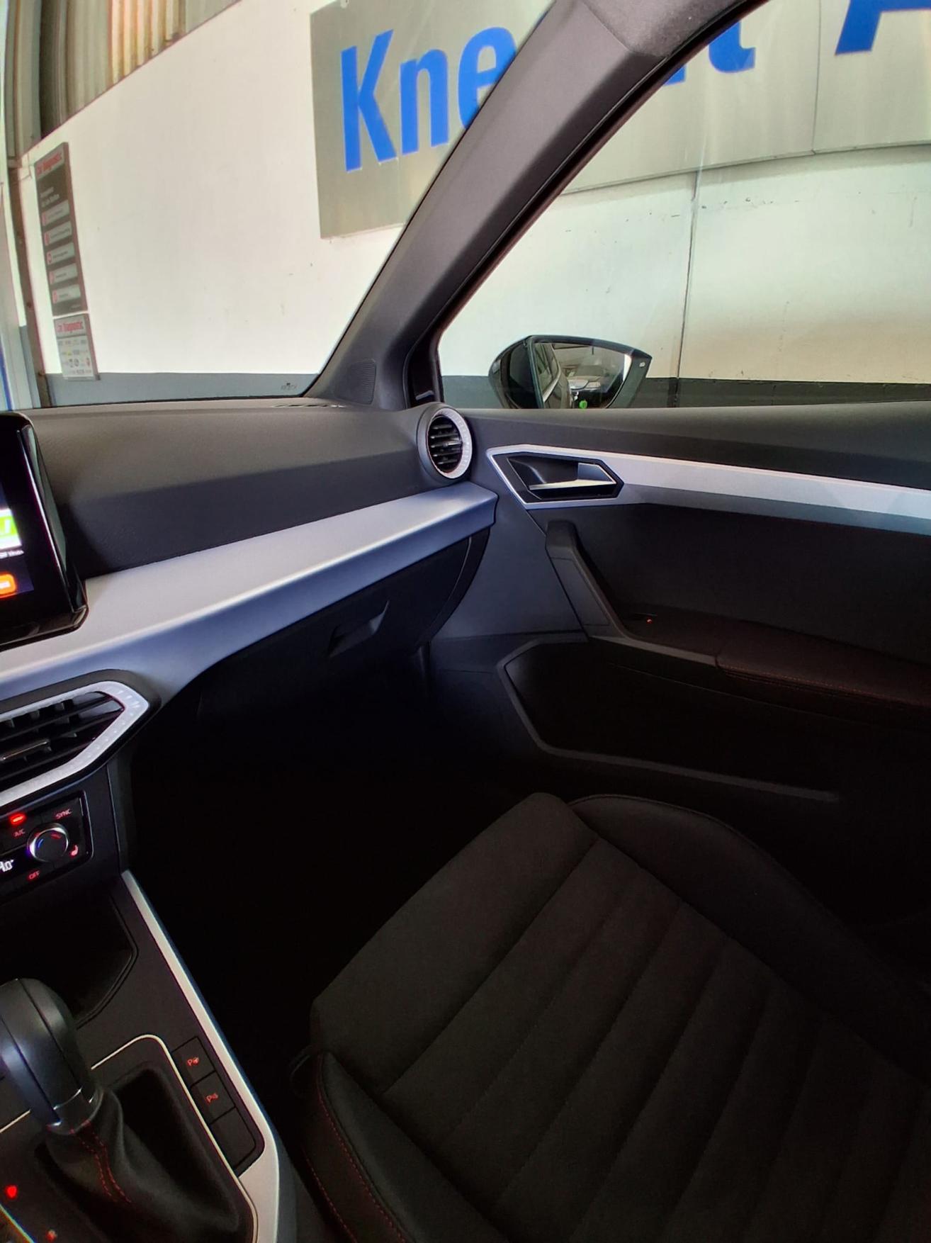 SEAT Arona 1.5 TSI FR DSG-image-13