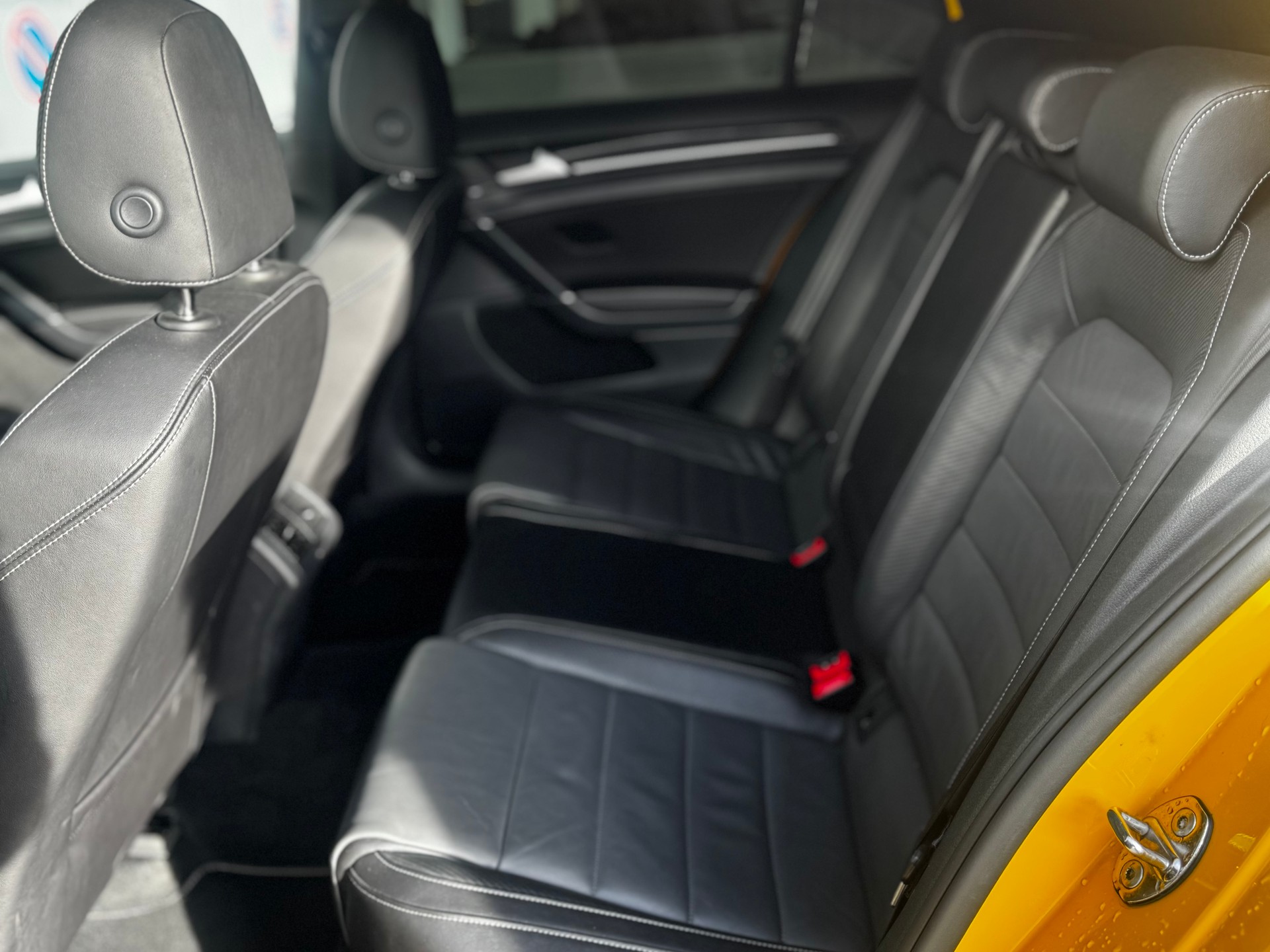 VW VII 2.0 TSI R DSG 4motion-image-10