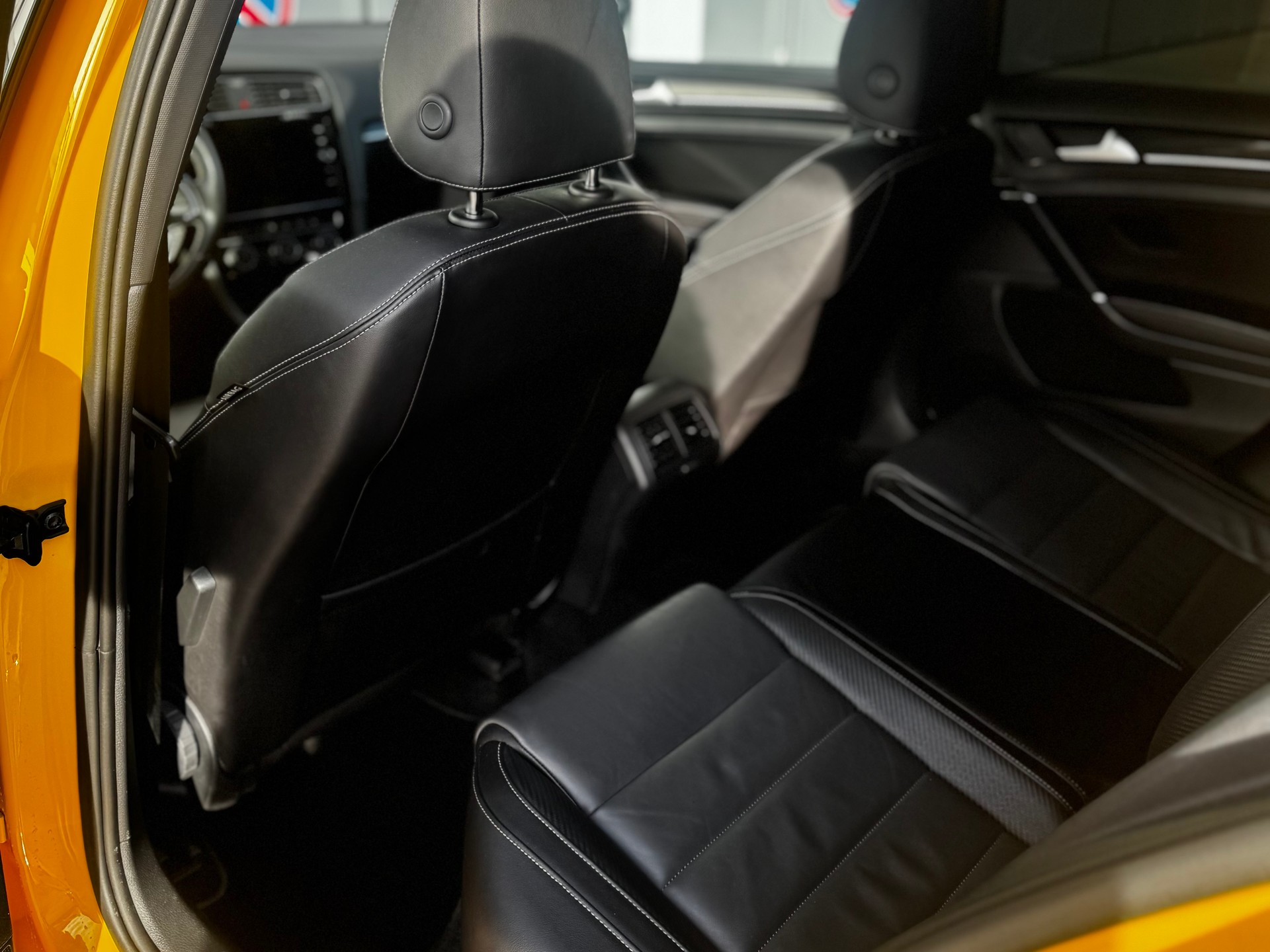 VW VII 2.0 TSI R DSG 4motion-image-11
