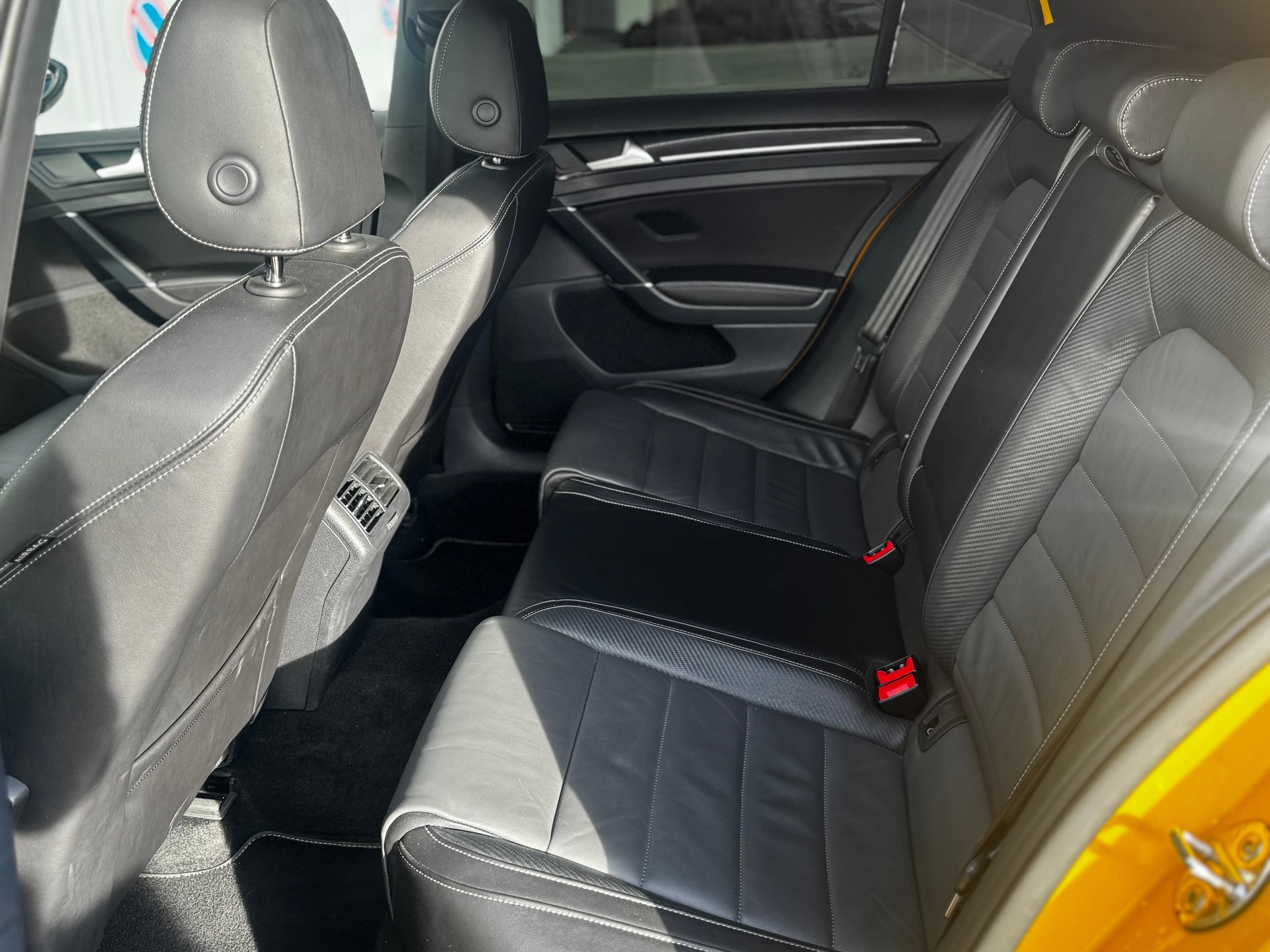 VW VII 2.0 TSI R DSG 4motion-image-12