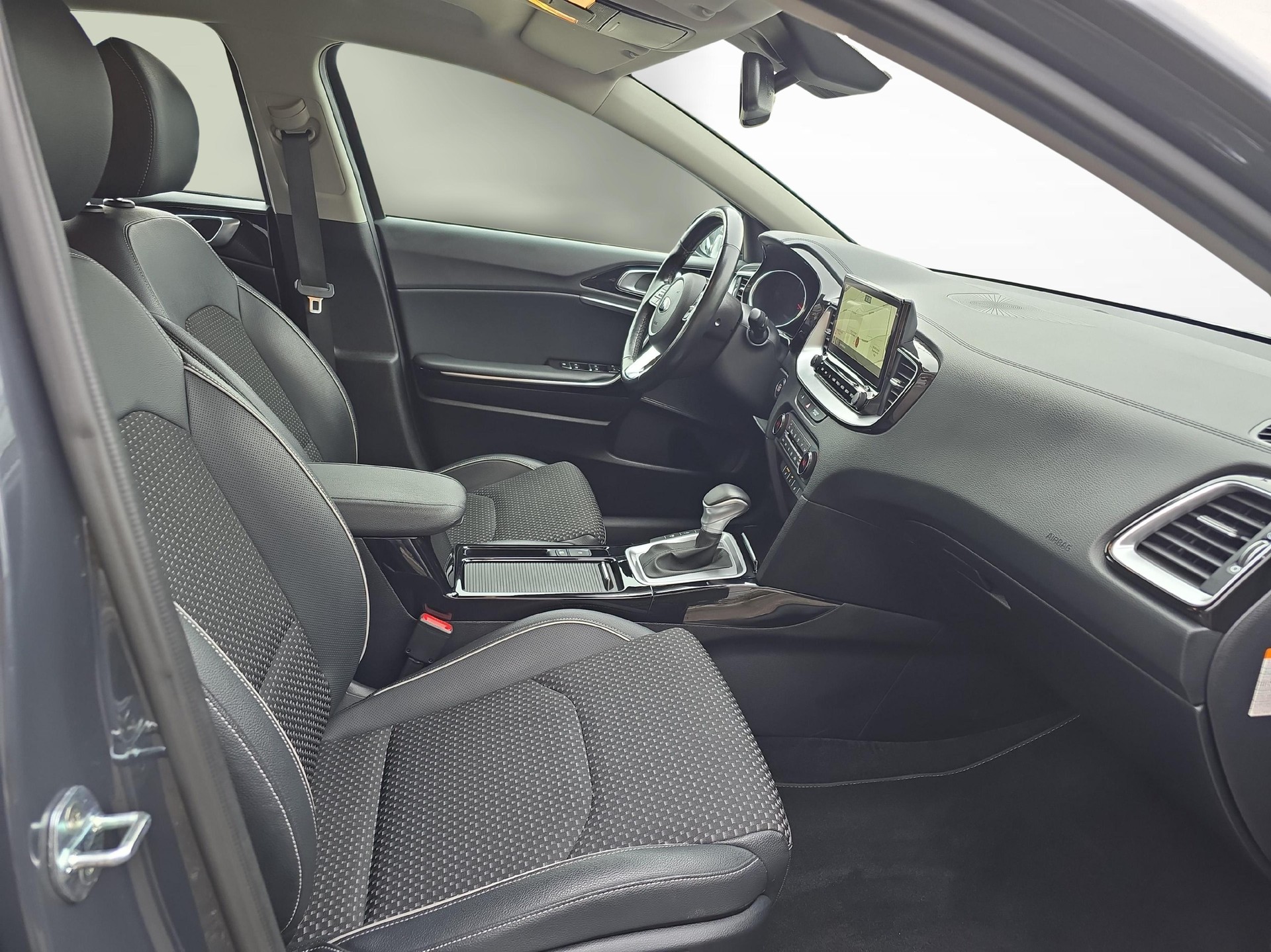 KIA XCeed 1.5 T-GDi MHEV Power / ab 3,99% Leasing bei Abschluss einer Protect Autoversicherung-image-9